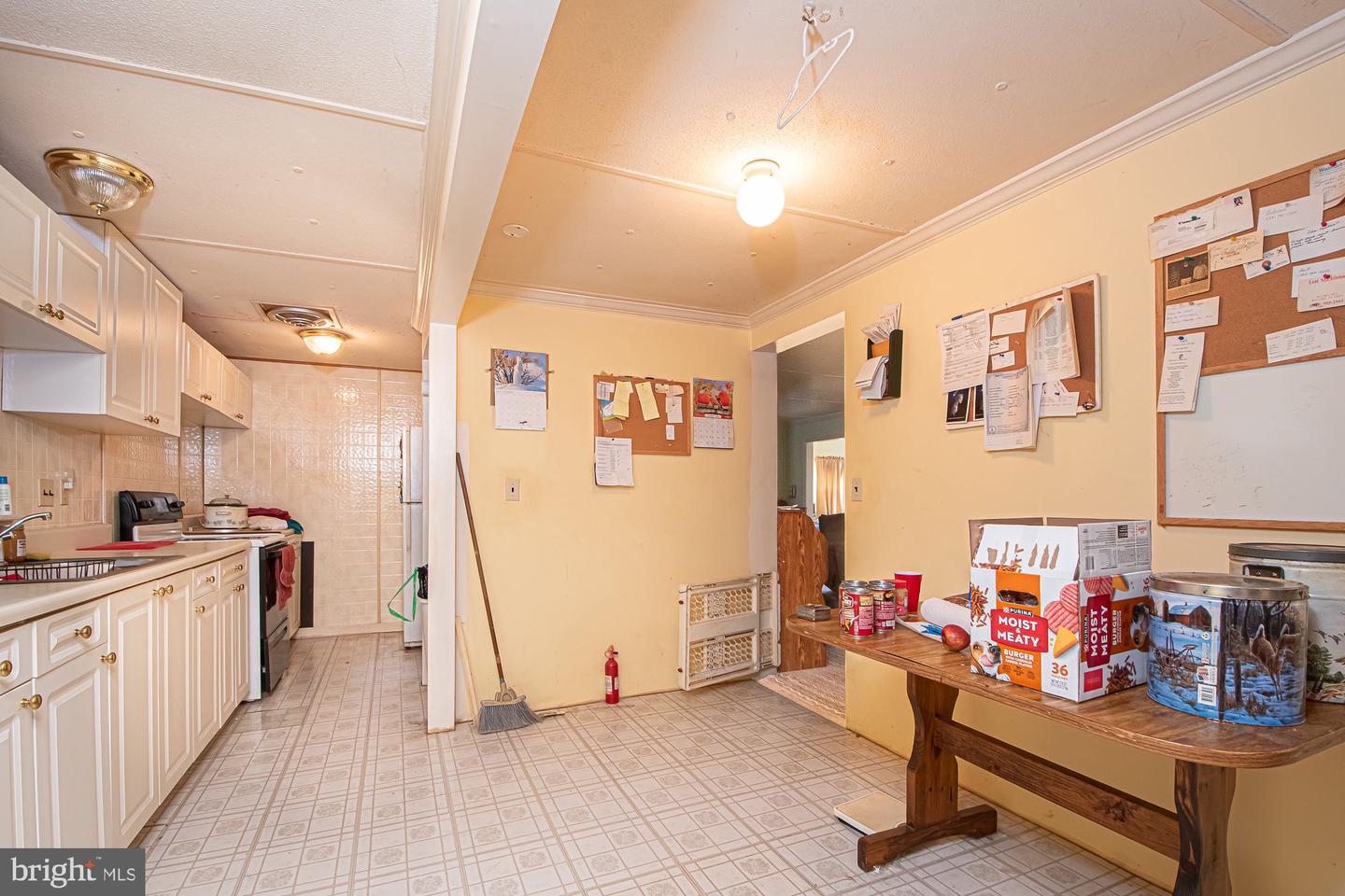 560 YOUNGS DR, FRONT ROYAL, Virginia 22630, 4 Bedrooms Bedrooms, ,2 BathroomsBathrooms,Residential,For sale,560 YOUNGS DR,VAWR2012672 MLS # VAWR2012672