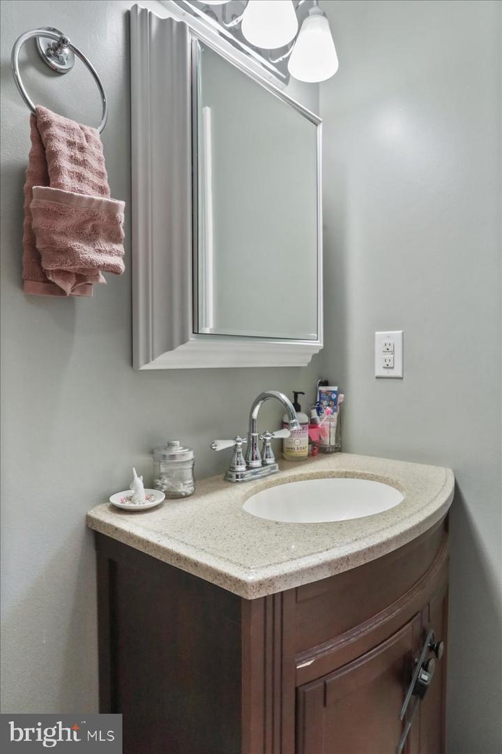 38 TIMBERLINE RIDGE RD, STAR TANNERY, Virginia 22654, 3 Bedrooms Bedrooms, ,3 BathroomsBathrooms,Residential,For sale,38 TIMBERLINE RIDGE RD,VASH2012890 MLS # VASH2012890