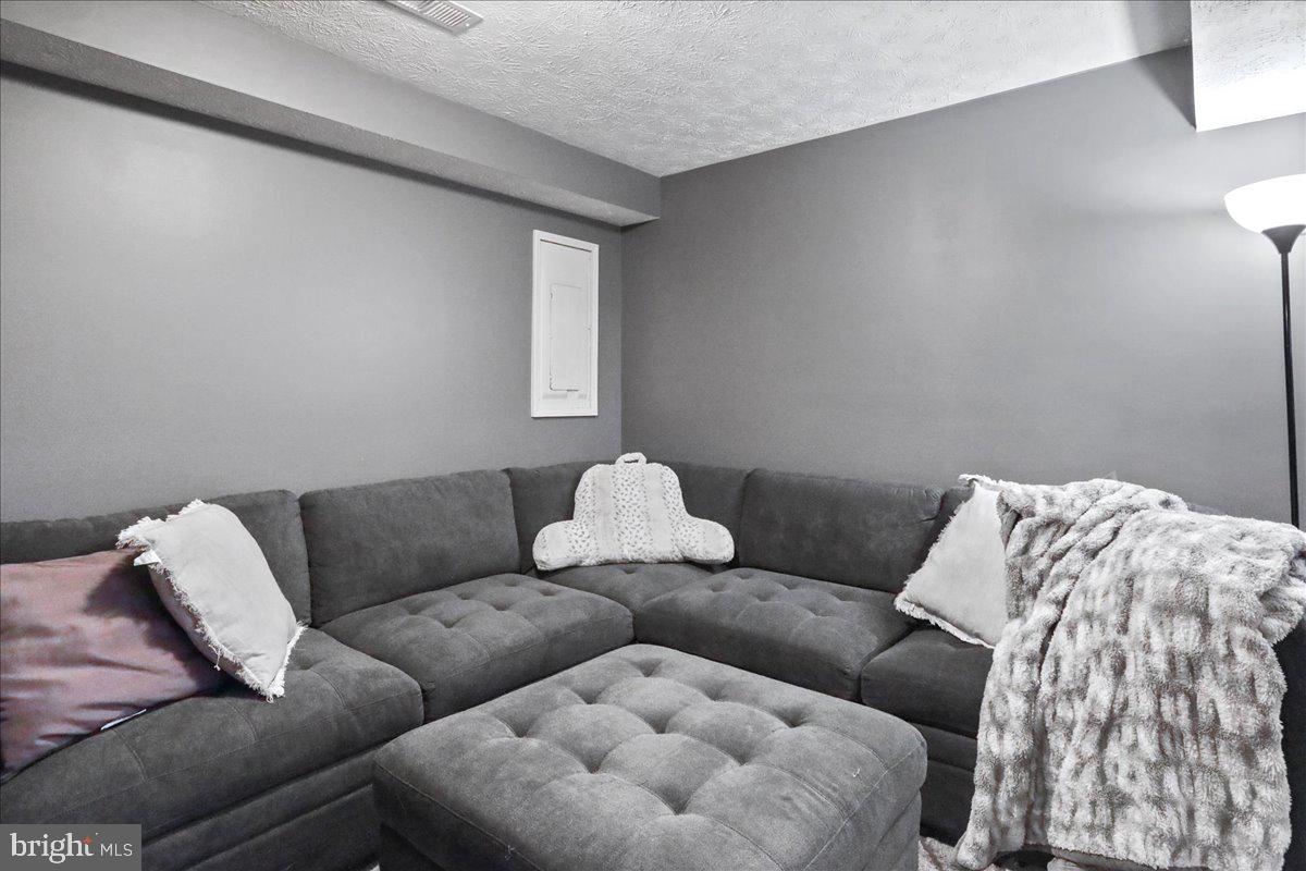 38 TIMBERLINE RIDGE RD, STAR TANNERY, Virginia 22654, 3 Bedrooms Bedrooms, ,3 BathroomsBathrooms,Residential,For sale,38 TIMBERLINE RIDGE RD,VASH2012890 MLS # VASH2012890