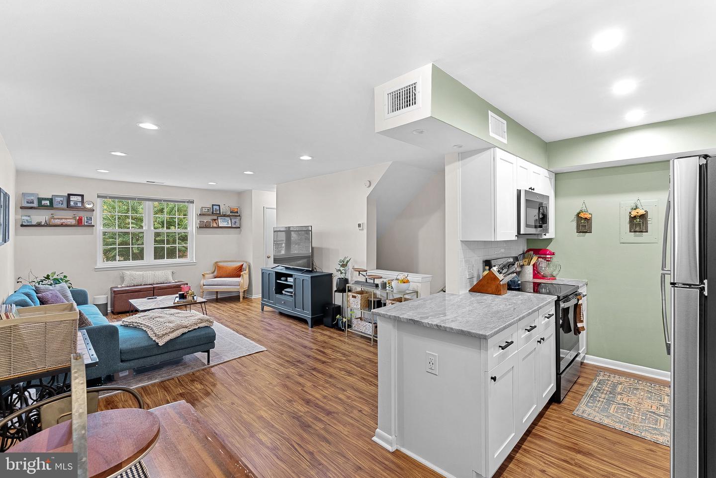 4644 28TH RD S #C, ARLINGTON, Virginia 22206, 2 Bedrooms Bedrooms, ,1 BathroomBathrooms,Residential,For sale,4644 28TH RD S #C,VAAR2065526 MLS # VAAR2065526