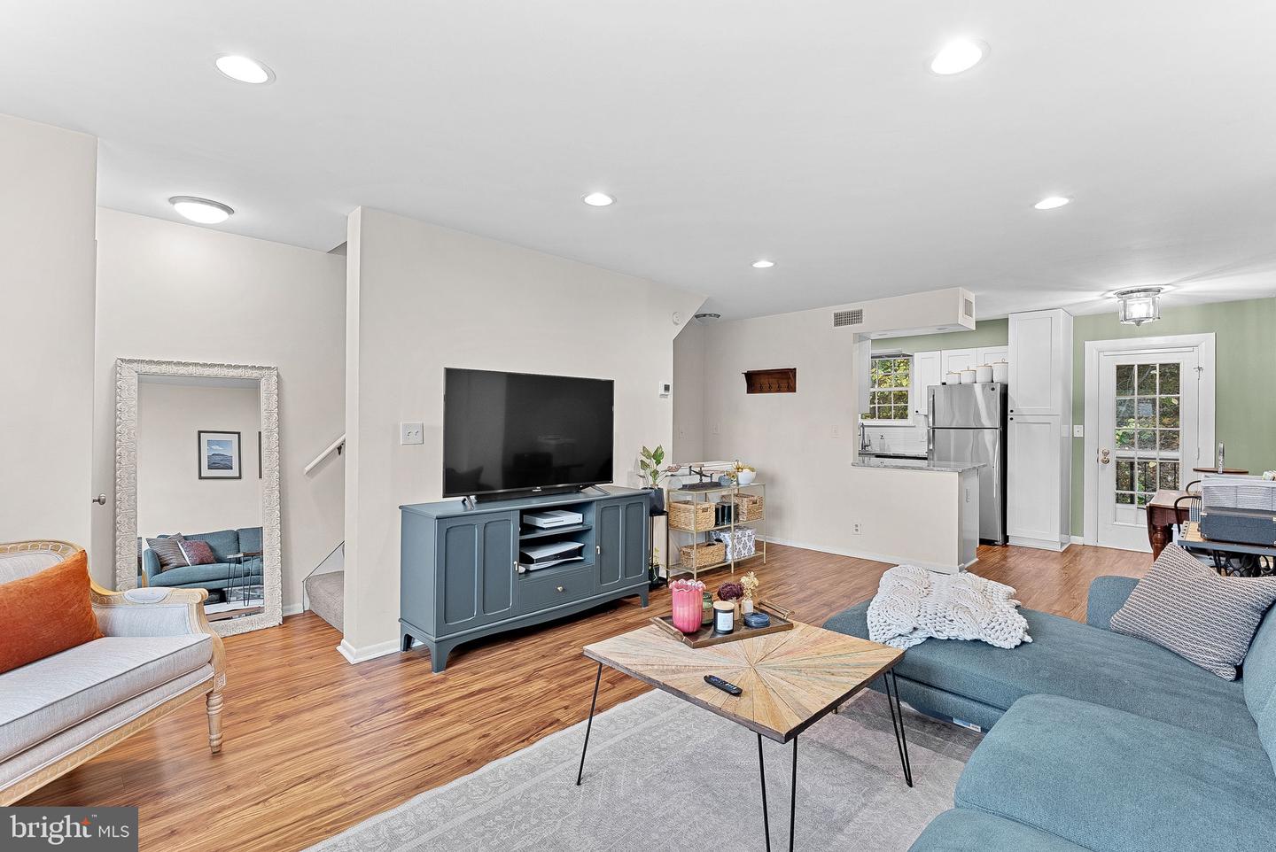 4644 28TH RD S #C, ARLINGTON, Virginia 22206, 2 Bedrooms Bedrooms, ,1 BathroomBathrooms,Residential,For sale,4644 28TH RD S #C,VAAR2065526 MLS # VAAR2065526