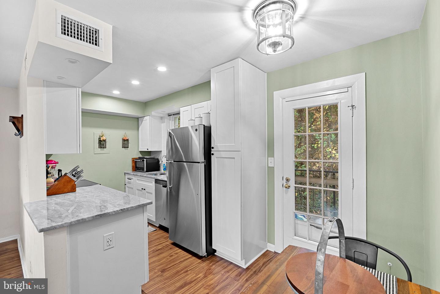 4644 28TH RD S #C, ARLINGTON, Virginia 22206, 2 Bedrooms Bedrooms, ,1 BathroomBathrooms,Residential,For sale,4644 28TH RD S #C,VAAR2065526 MLS # VAAR2065526