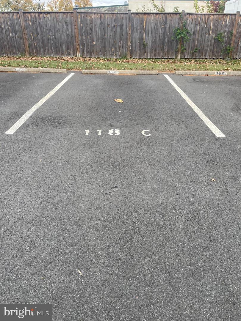 118 FORT EVANS RD SE #C, LEESBURG, Virginia 20175, 3 Bedrooms Bedrooms, ,2 BathroomsBathrooms,Residential,For sale,118 FORT EVANS RD SE #C,VALO2110062 MLS # VALO2110062