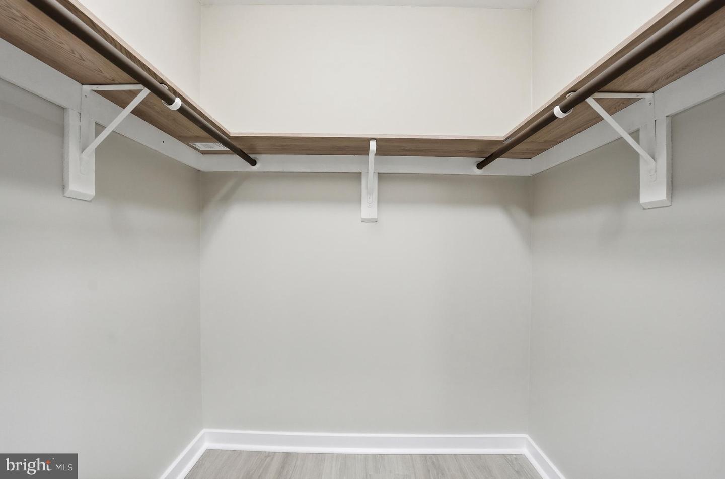 6053 CROWN ROYAL CIR, ALEXANDRIA, Virginia 22310, 3 Bedrooms Bedrooms, 12 Rooms Rooms,2 BathroomsBathrooms,Residential,For sale,6053 CROWN ROYAL CIR,VAFX2276930 MLS # VAFX2276930