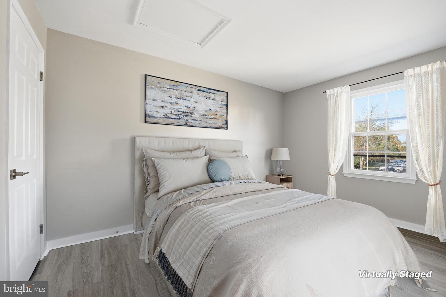 6053 CROWN ROYAL CIR, ALEXANDRIA, Virginia 22310, 3 Bedrooms Bedrooms, 12 Rooms Rooms,2 BathroomsBathrooms,Residential,For sale,6053 CROWN ROYAL CIR,VAFX2276930 MLS # VAFX2276930