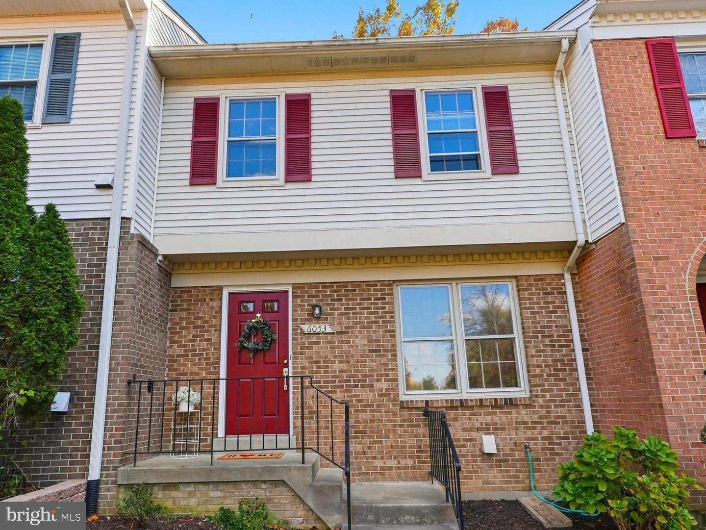 6053 CROWN ROYAL CIR, ALEXANDRIA, Virginia 22310, 3 Bedrooms Bedrooms, 12 Rooms Rooms,2 BathroomsBathrooms,Residential,For sale,6053 CROWN ROYAL CIR,VAFX2276930 MLS # VAFX2276930