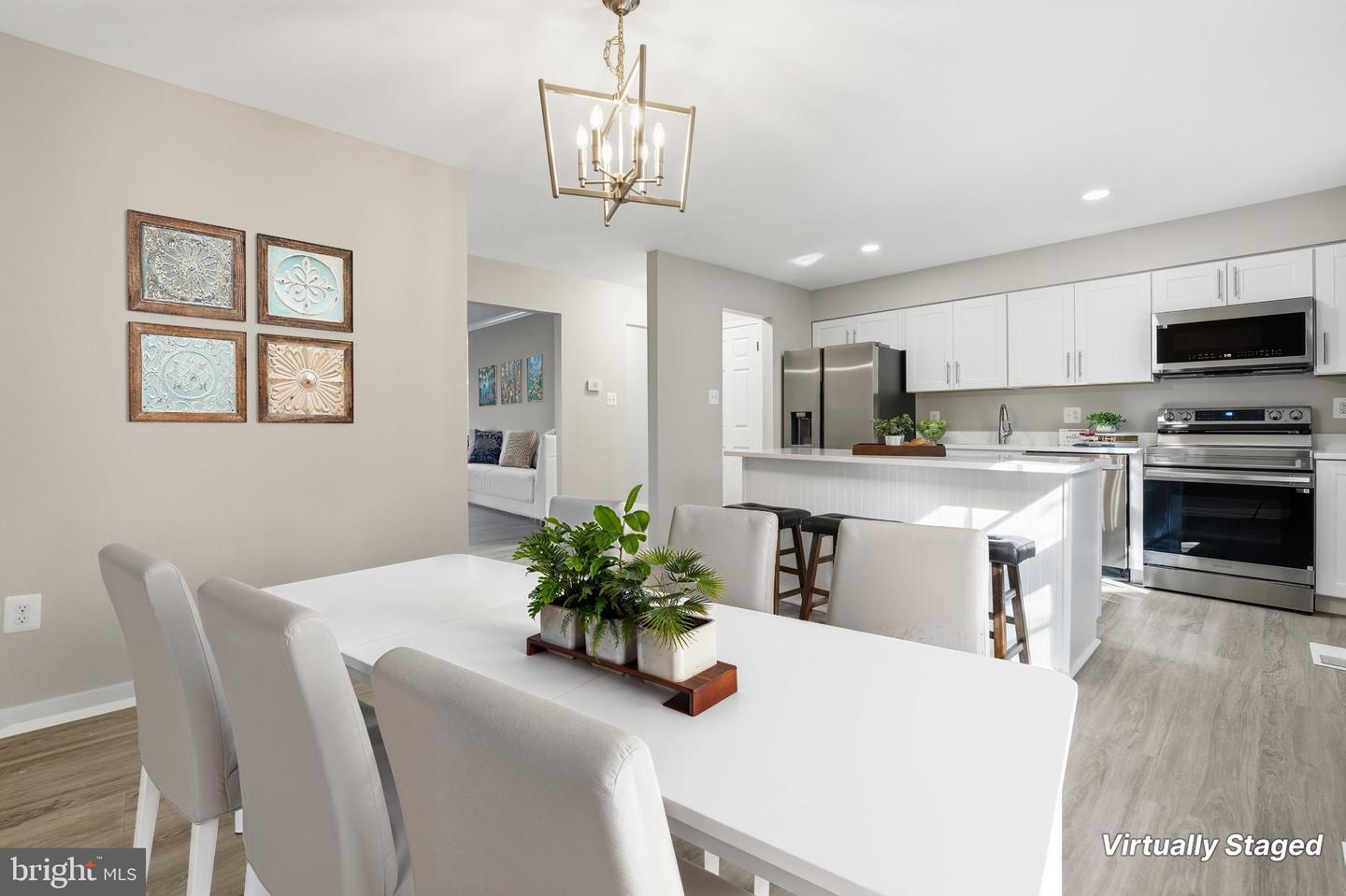 6053 CROWN ROYAL CIR, ALEXANDRIA, Virginia 22310, 3 Bedrooms Bedrooms, 12 Rooms Rooms,2 BathroomsBathrooms,Residential,For sale,6053 CROWN ROYAL CIR,VAFX2276930 MLS # VAFX2276930