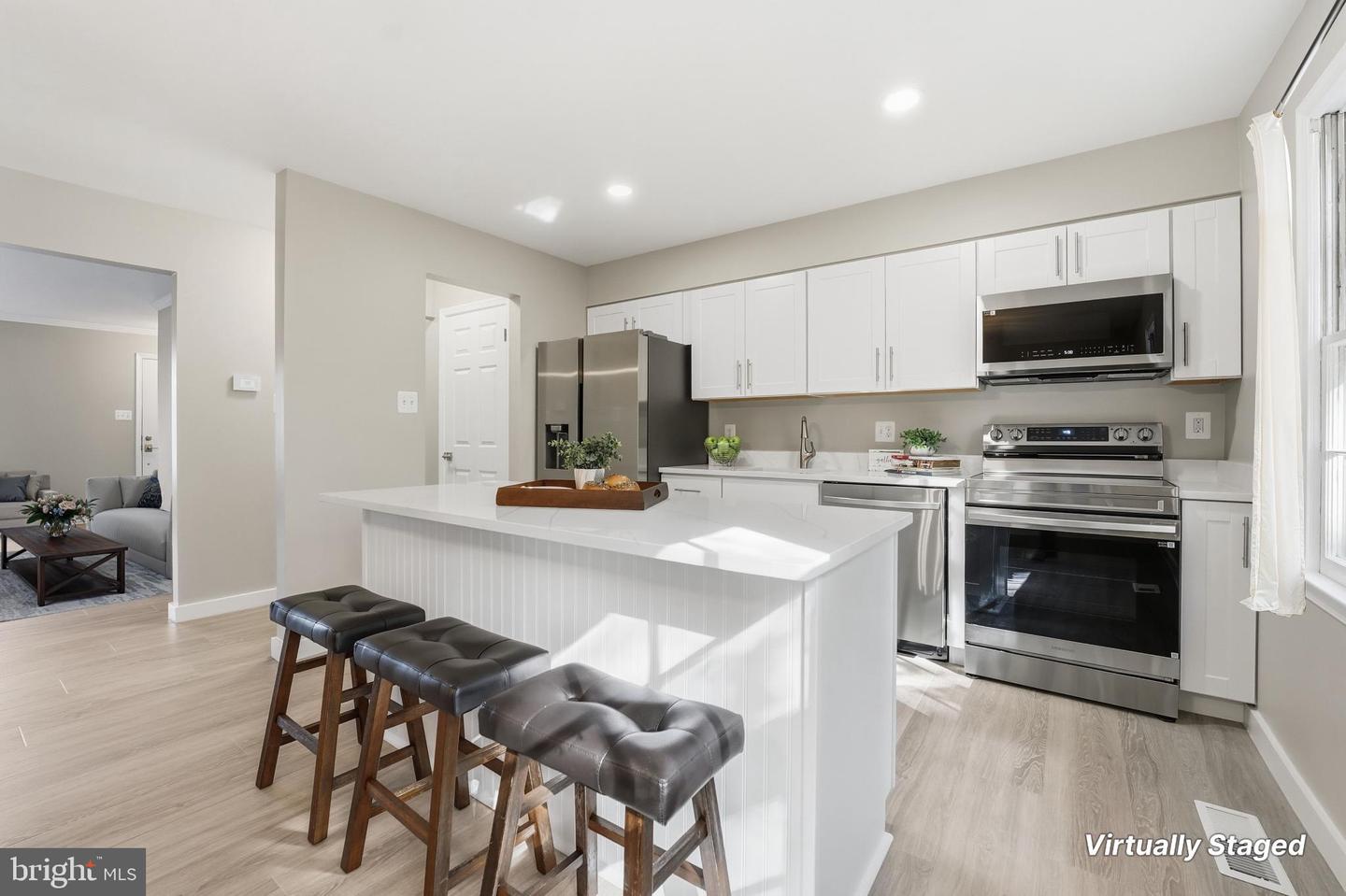 6053 CROWN ROYAL CIR, ALEXANDRIA, Virginia 22310, 3 Bedrooms Bedrooms, 12 Rooms Rooms,2 BathroomsBathrooms,Residential,For sale,6053 CROWN ROYAL CIR,VAFX2276930 MLS # VAFX2276930