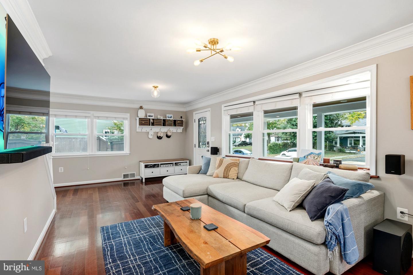 6809 DUKE DR, ALEXANDRIA, Virginia 22307, 5 Bedrooms Bedrooms, ,3 BathroomsBathrooms,Residential,For sale,6809 DUKE DR,VAFX2276556 MLS # VAFX2276556