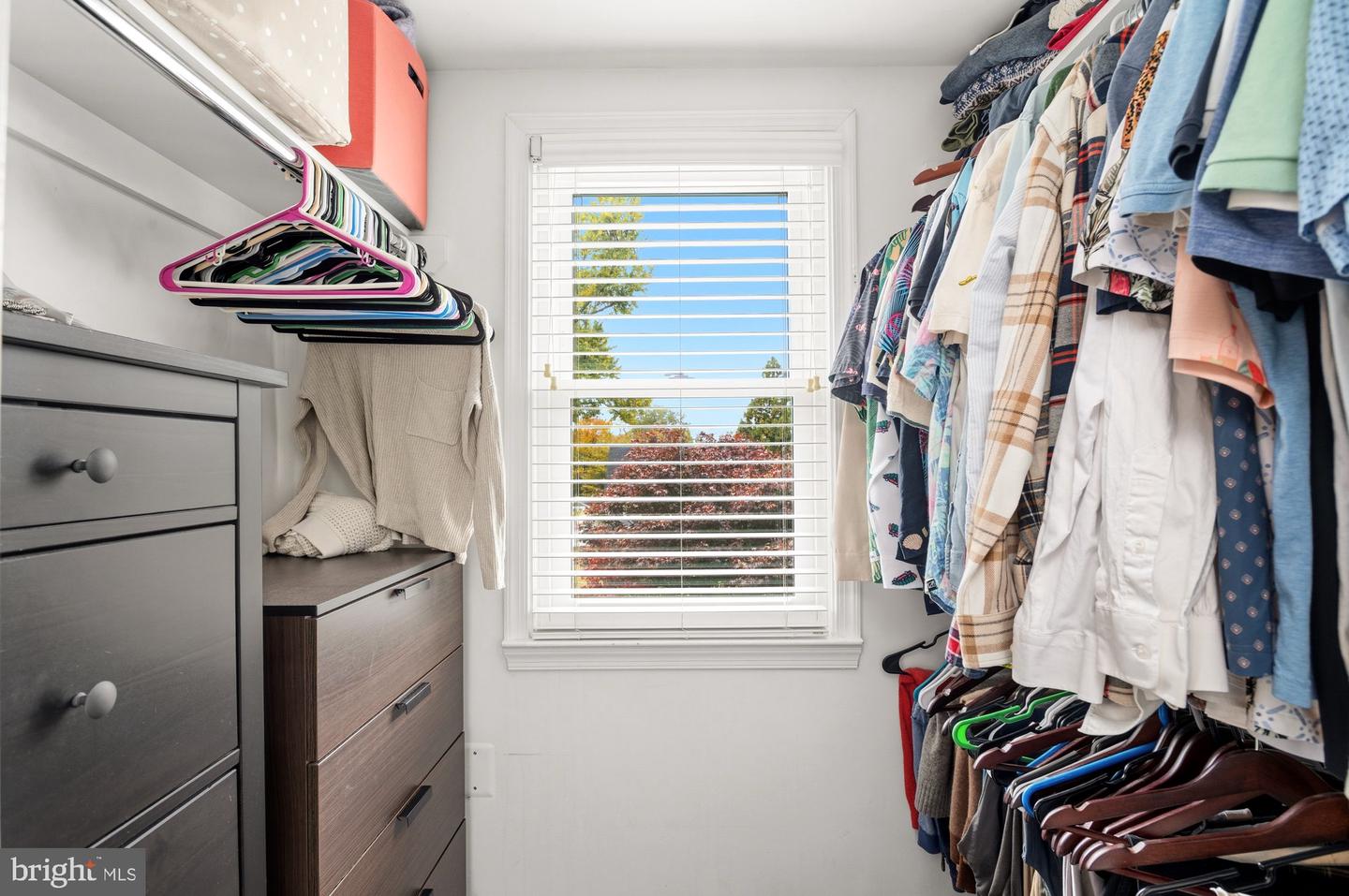 6809 DUKE DR, ALEXANDRIA, Virginia 22307, 5 Bedrooms Bedrooms, ,3 BathroomsBathrooms,Residential,For sale,6809 DUKE DR,VAFX2276556 MLS # VAFX2276556