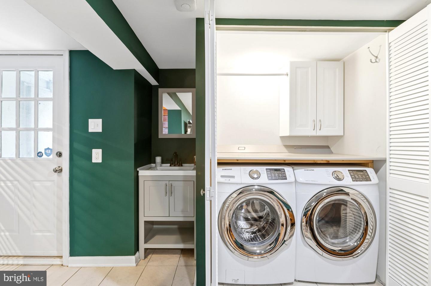 6809 DUKE DR, ALEXANDRIA, Virginia 22307, 5 Bedrooms Bedrooms, ,3 BathroomsBathrooms,Residential,For sale,6809 DUKE DR,VAFX2276556 MLS # VAFX2276556