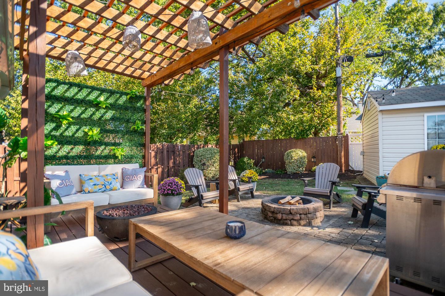 6809 DUKE DR, ALEXANDRIA, Virginia 22307, 5 Bedrooms Bedrooms, ,3 BathroomsBathrooms,Residential,For sale,6809 DUKE DR,VAFX2276556 MLS # VAFX2276556