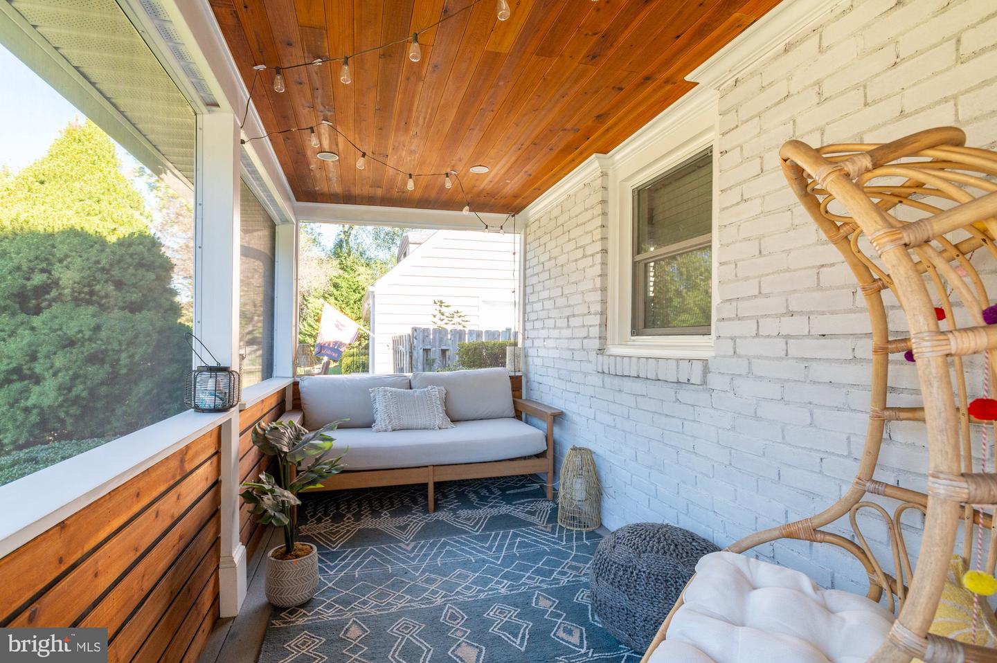 6809 DUKE DR, ALEXANDRIA, Virginia 22307, 5 Bedrooms Bedrooms, ,3 BathroomsBathrooms,Residential,For sale,6809 DUKE DR,VAFX2276556 MLS # VAFX2276556