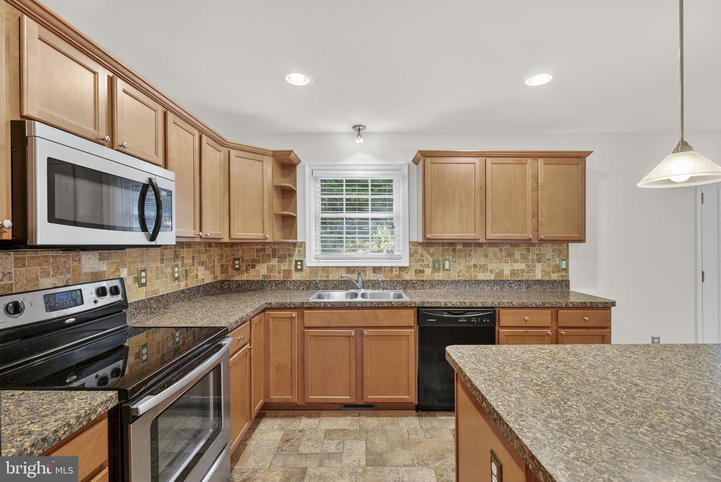 850 TIMBERLAND MANOR, BENTONVILLE, Virginia 22610, 3 Bedrooms Bedrooms, ,3 BathroomsBathrooms,Residential,For sale,850 TIMBERLAND MANOR,VAWR2012662 MLS # VAWR2012662