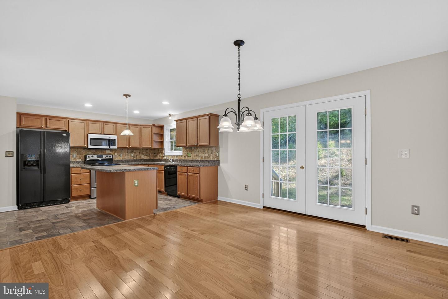 850 TIMBERLAND MANOR, BENTONVILLE, Virginia 22610, 3 Bedrooms Bedrooms, ,3 BathroomsBathrooms,Residential,For sale,850 TIMBERLAND MANOR,VAWR2012662 MLS # VAWR2012662