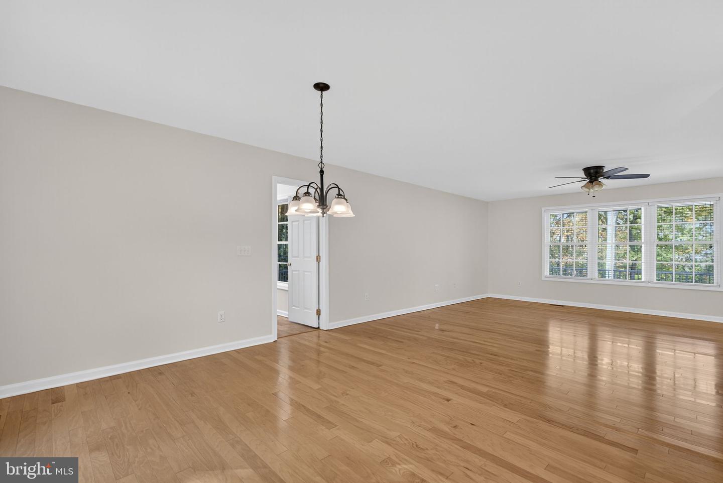 850 TIMBERLAND MANOR, BENTONVILLE, Virginia 22610, 3 Bedrooms Bedrooms, ,3 BathroomsBathrooms,Residential,For sale,850 TIMBERLAND MANOR,VAWR2012662 MLS # VAWR2012662