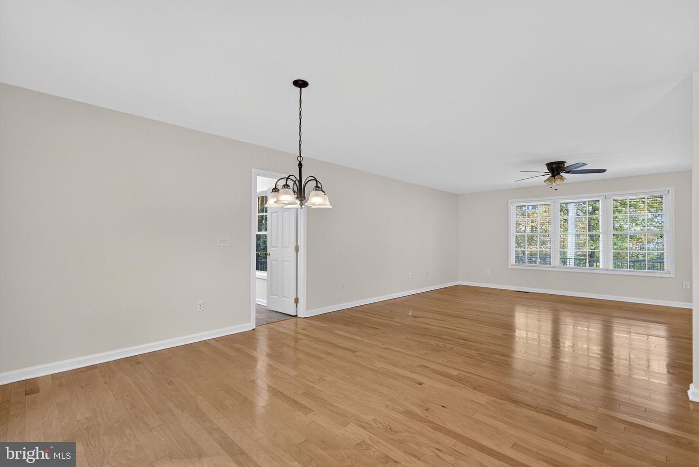 850 TIMBERLAND MANOR, BENTONVILLE, Virginia 22610, 3 Bedrooms Bedrooms, ,3 BathroomsBathrooms,Residential,For sale,850 TIMBERLAND MANOR,VAWR2012662 MLS # VAWR2012662