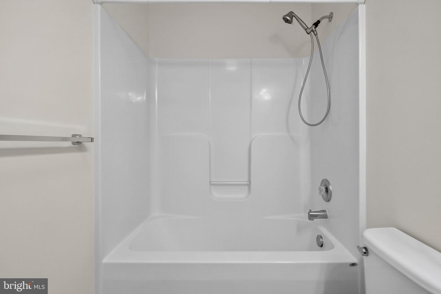 850 TIMBERLAND MANOR, BENTONVILLE, Virginia 22610, 3 Bedrooms Bedrooms, ,3 BathroomsBathrooms,Residential,For sale,850 TIMBERLAND MANOR,VAWR2012662 MLS # VAWR2012662