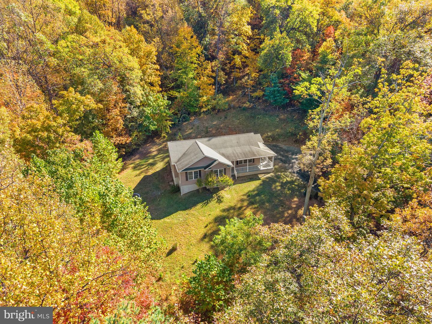 850 TIMBERLAND MANOR, BENTONVILLE, Virginia 22610, 3 Bedrooms Bedrooms, ,3 BathroomsBathrooms,Residential,For sale,850 TIMBERLAND MANOR,VAWR2012662 MLS # VAWR2012662