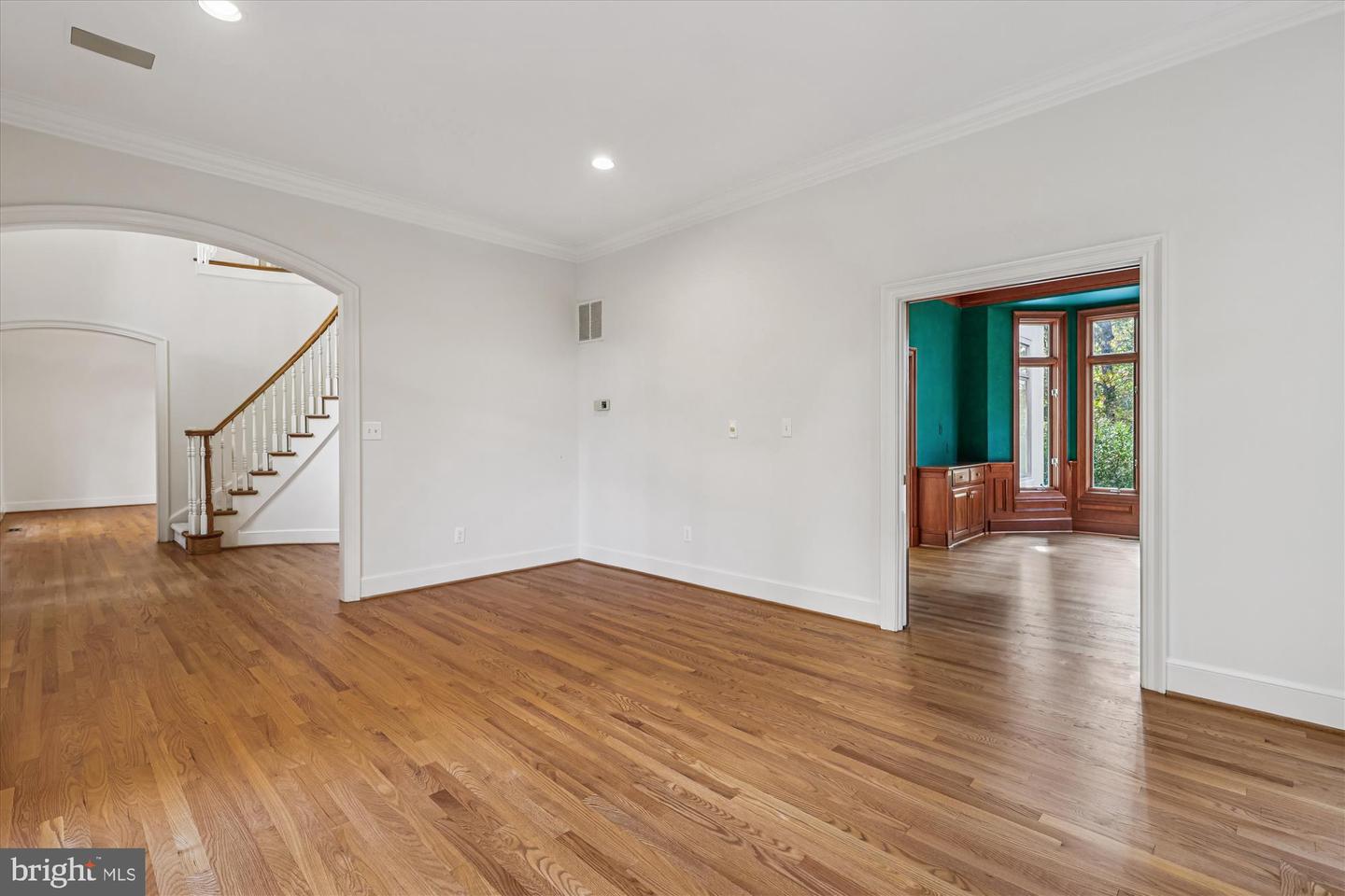 3010 WESTHURST CT, OAKTON, Virginia 22124, 5 Bedrooms Bedrooms, ,4 BathroomsBathrooms,Residential,For sale,3010 WESTHURST CT,VAFX2276888 MLS # VAFX2276888