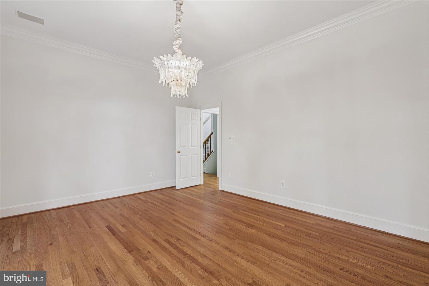 3010 WESTHURST CT, OAKTON, Virginia 22124, 5 Bedrooms Bedrooms, ,4 BathroomsBathrooms,Residential,For sale,3010 WESTHURST CT,VAFX2276888 MLS # VAFX2276888