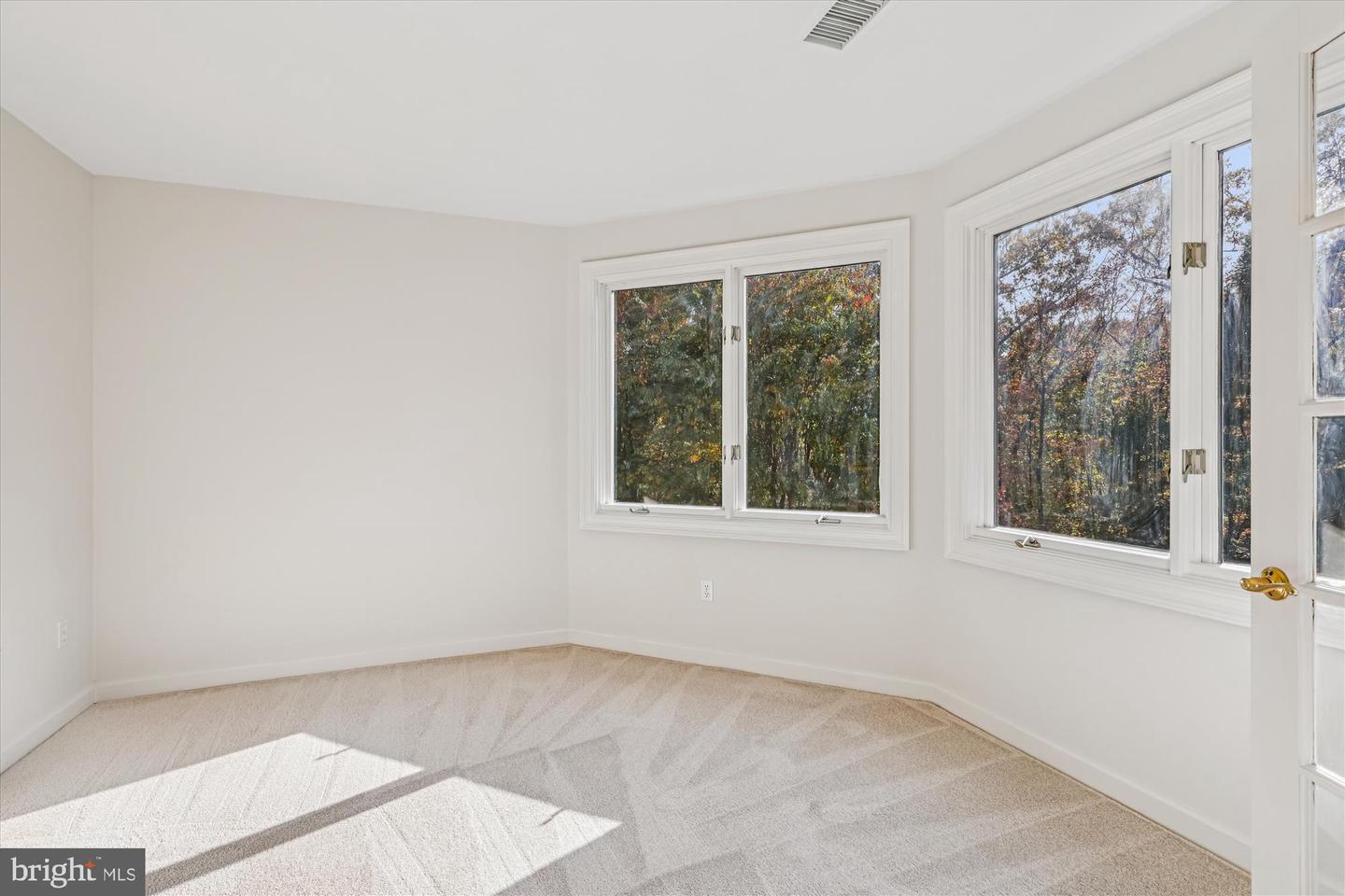 3010 WESTHURST CT, OAKTON, Virginia 22124, 5 Bedrooms Bedrooms, ,4 BathroomsBathrooms,Residential,For sale,3010 WESTHURST CT,VAFX2276888 MLS # VAFX2276888