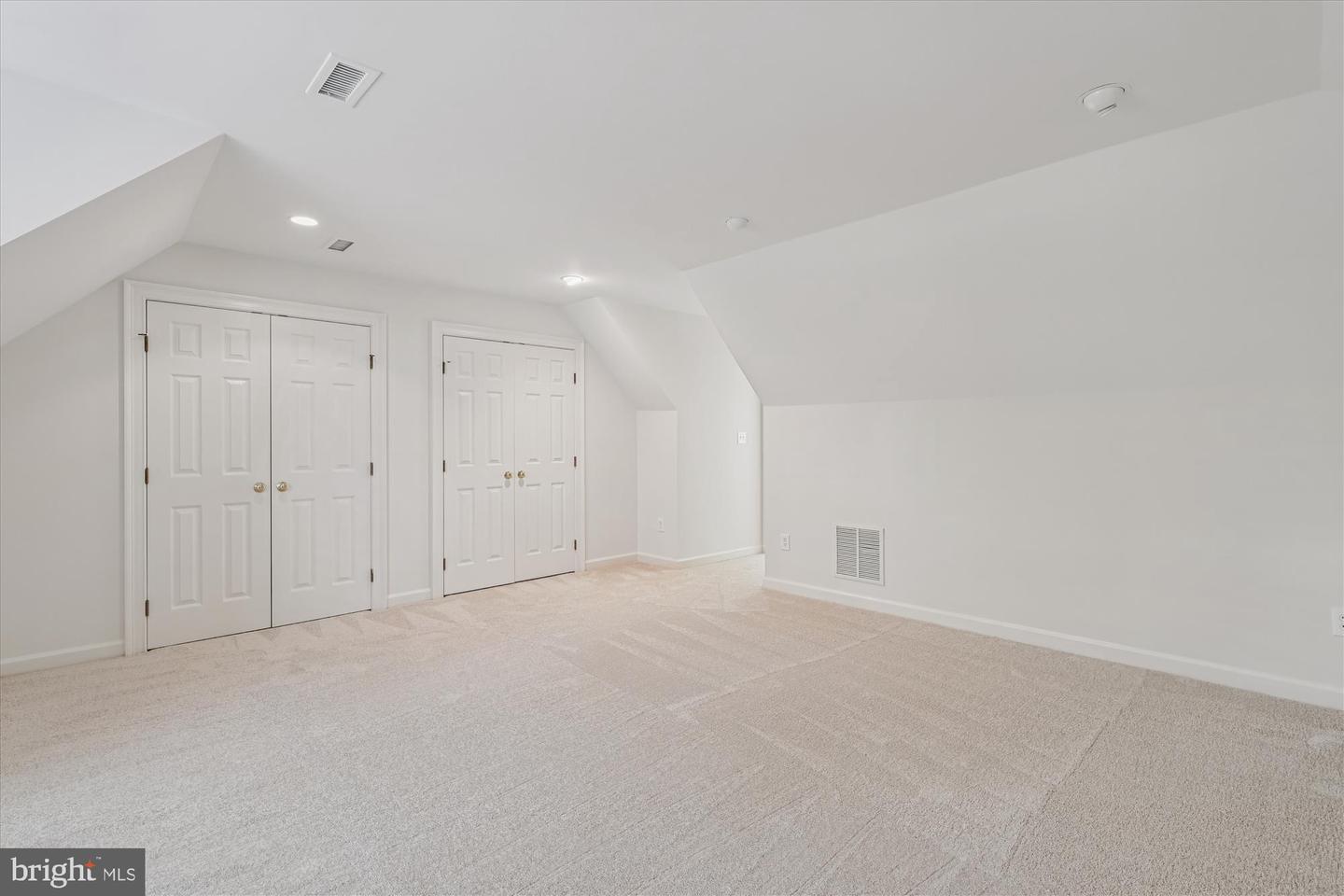 3010 WESTHURST CT, OAKTON, Virginia 22124, 5 Bedrooms Bedrooms, ,4 BathroomsBathrooms,Residential,For sale,3010 WESTHURST CT,VAFX2276888 MLS # VAFX2276888