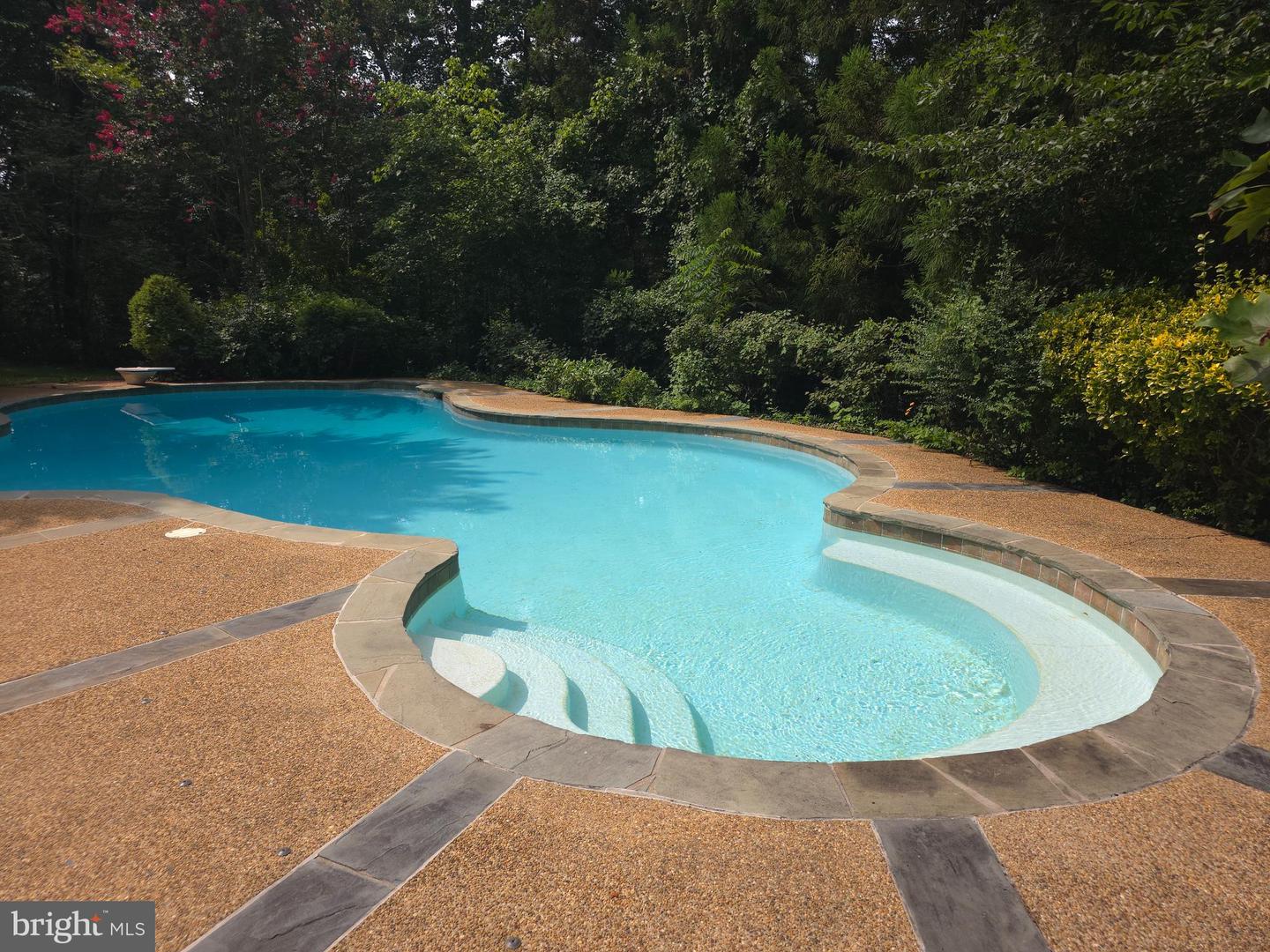 3010 WESTHURST CT, OAKTON, Virginia 22124, 5 Bedrooms Bedrooms, ,4 BathroomsBathrooms,Residential,For sale,3010 WESTHURST CT,VAFX2276888 MLS # VAFX2276888