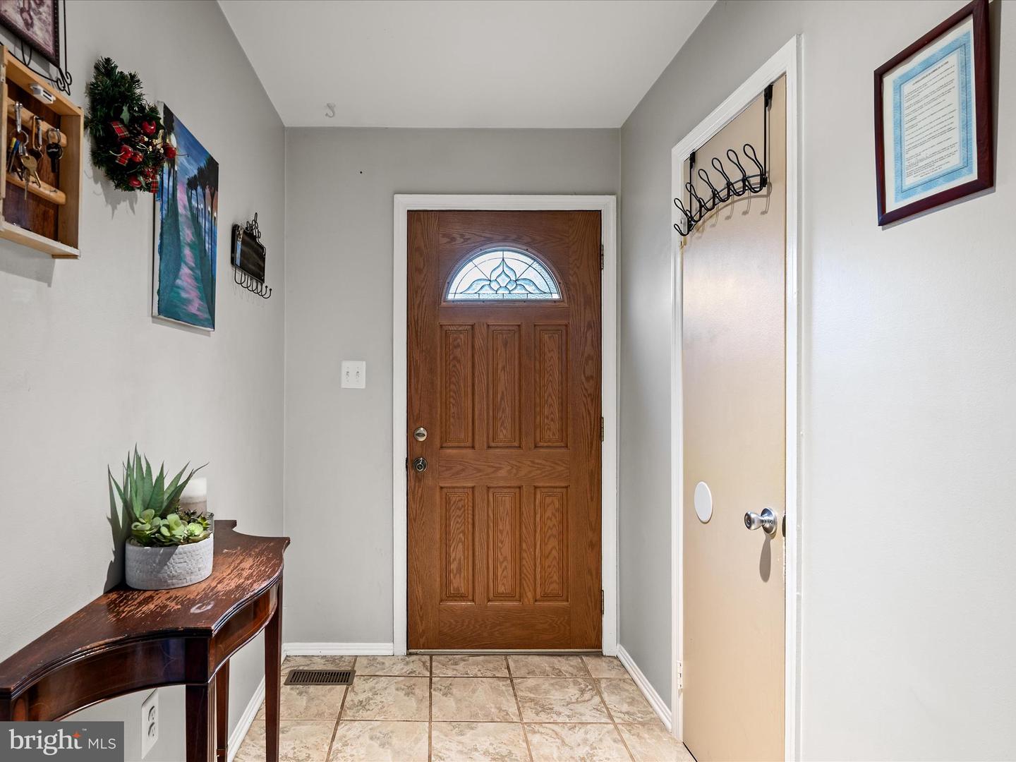 8436 WILLOW GLEN CT, MANASSAS, Virginia 20110, 4 Bedrooms Bedrooms, 13 Rooms Rooms,3 BathroomsBathrooms,Residential,For sale,8436 WILLOW GLEN CT,VAMN2009596 MLS # VAMN2009596