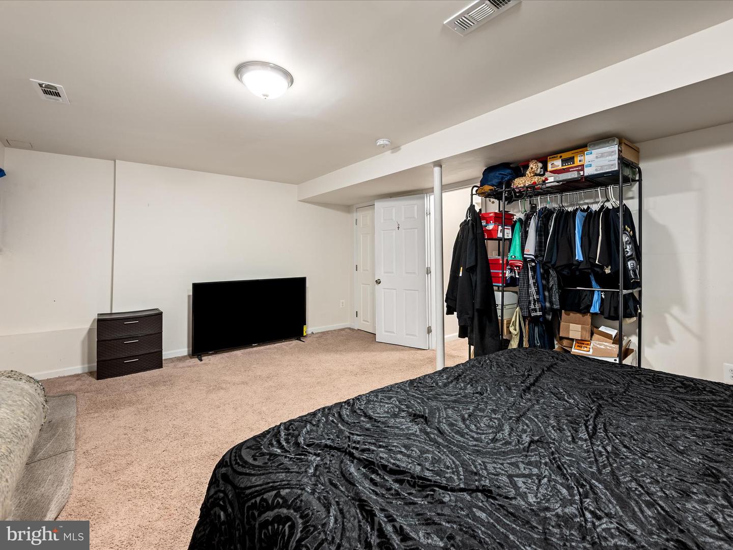 8436 WILLOW GLEN CT, MANASSAS, Virginia 20110, 4 Bedrooms Bedrooms, 13 Rooms Rooms,3 BathroomsBathrooms,Residential,For sale,8436 WILLOW GLEN CT,VAMN2009596 MLS # VAMN2009596