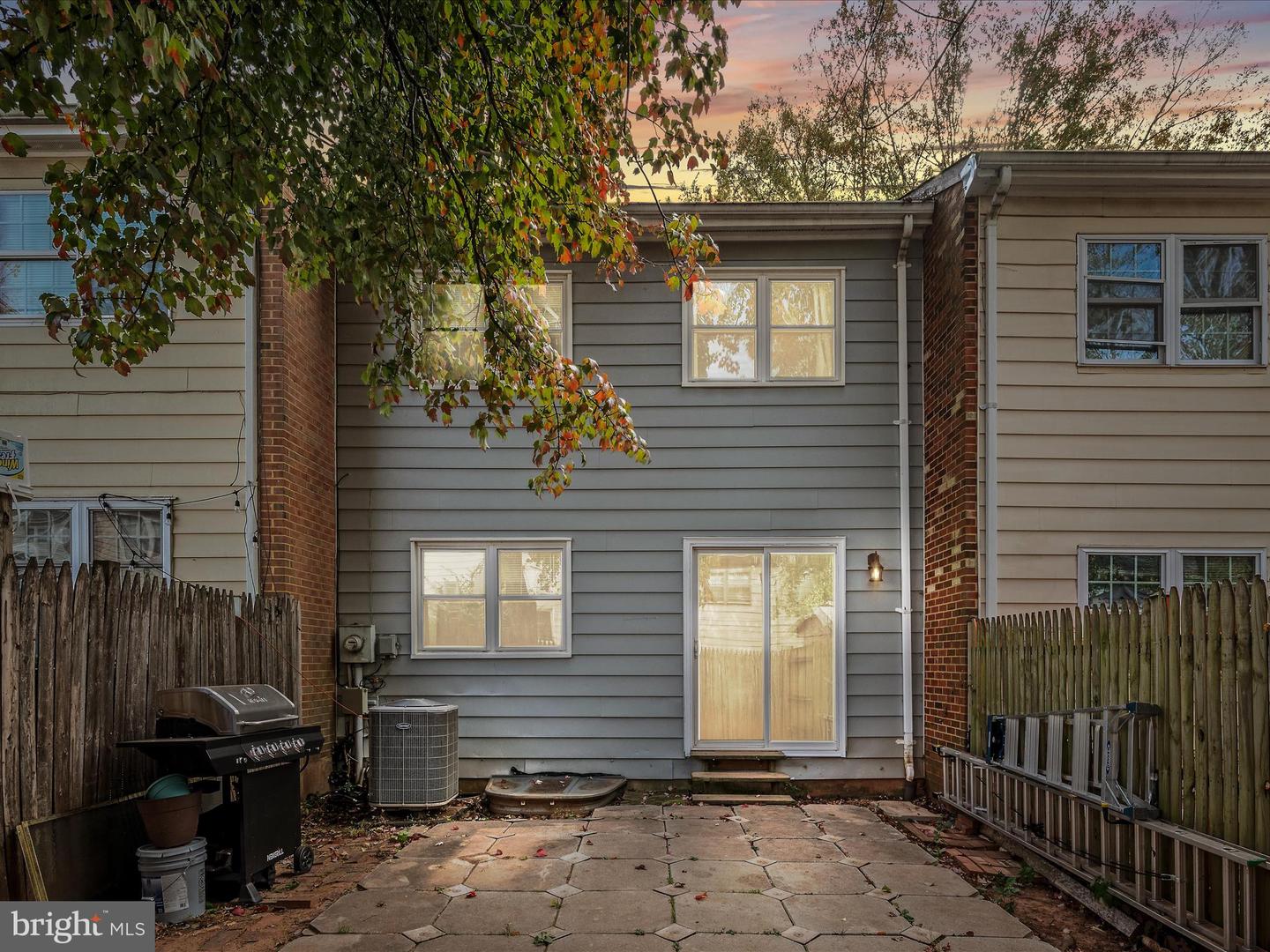 8436 WILLOW GLEN CT, MANASSAS, Virginia 20110, 4 Bedrooms Bedrooms, 13 Rooms Rooms,3 BathroomsBathrooms,Residential,For sale,8436 WILLOW GLEN CT,VAMN2009596 MLS # VAMN2009596