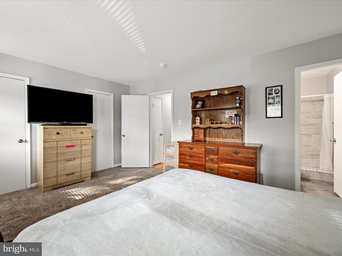 8436 WILLOW GLEN CT, MANASSAS, Virginia 20110, 4 Bedrooms Bedrooms, 13 Rooms Rooms,3 BathroomsBathrooms,Residential,For sale,8436 WILLOW GLEN CT,VAMN2009596 MLS # VAMN2009596