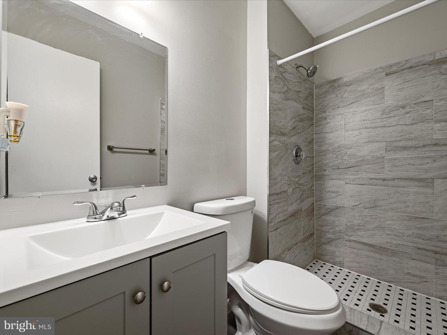 8436 WILLOW GLEN CT, MANASSAS, Virginia 20110, 4 Bedrooms Bedrooms, 13 Rooms Rooms,3 BathroomsBathrooms,Residential,For sale,8436 WILLOW GLEN CT,VAMN2009596 MLS # VAMN2009596