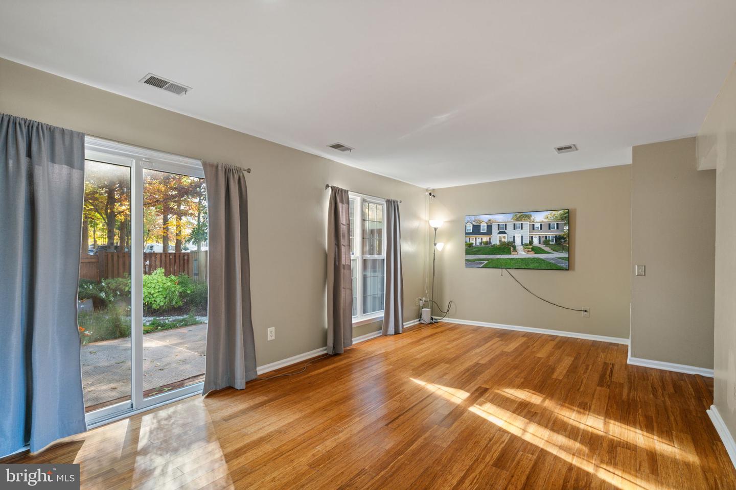 14855 LYNHODGE CT, CENTREVILLE, Virginia 20120, 3 Bedrooms Bedrooms, ,2 BathroomsBathrooms,Residential,For sale,14855 LYNHODGE CT,VAFX2276964 MLS # VAFX2276964