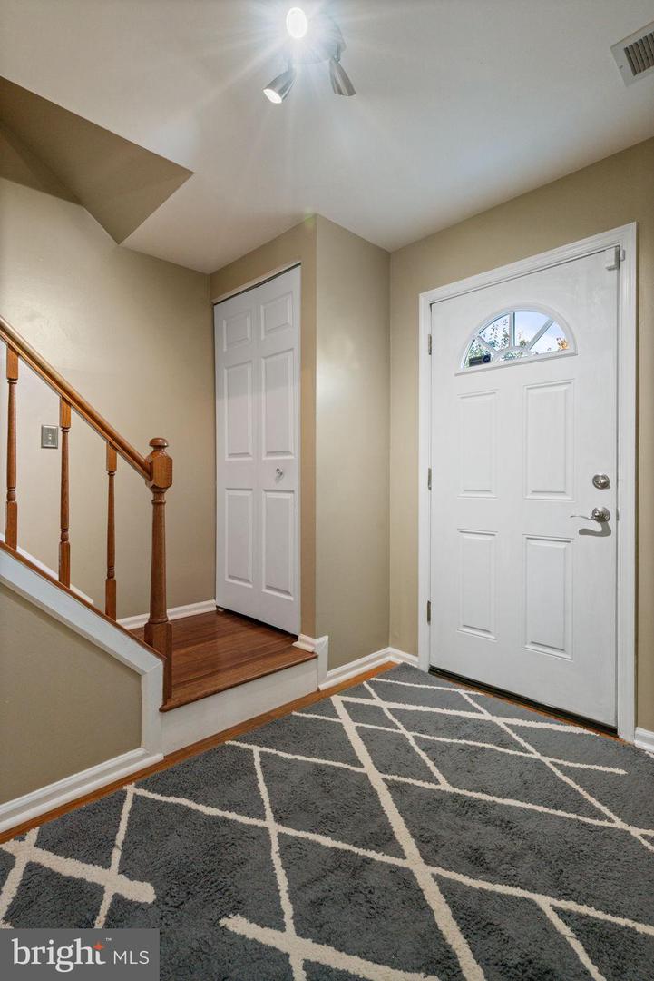 14855 LYNHODGE CT, CENTREVILLE, Virginia 20120, 3 Bedrooms Bedrooms, ,2 BathroomsBathrooms,Residential,For sale,14855 LYNHODGE CT,VAFX2276964 MLS # VAFX2276964