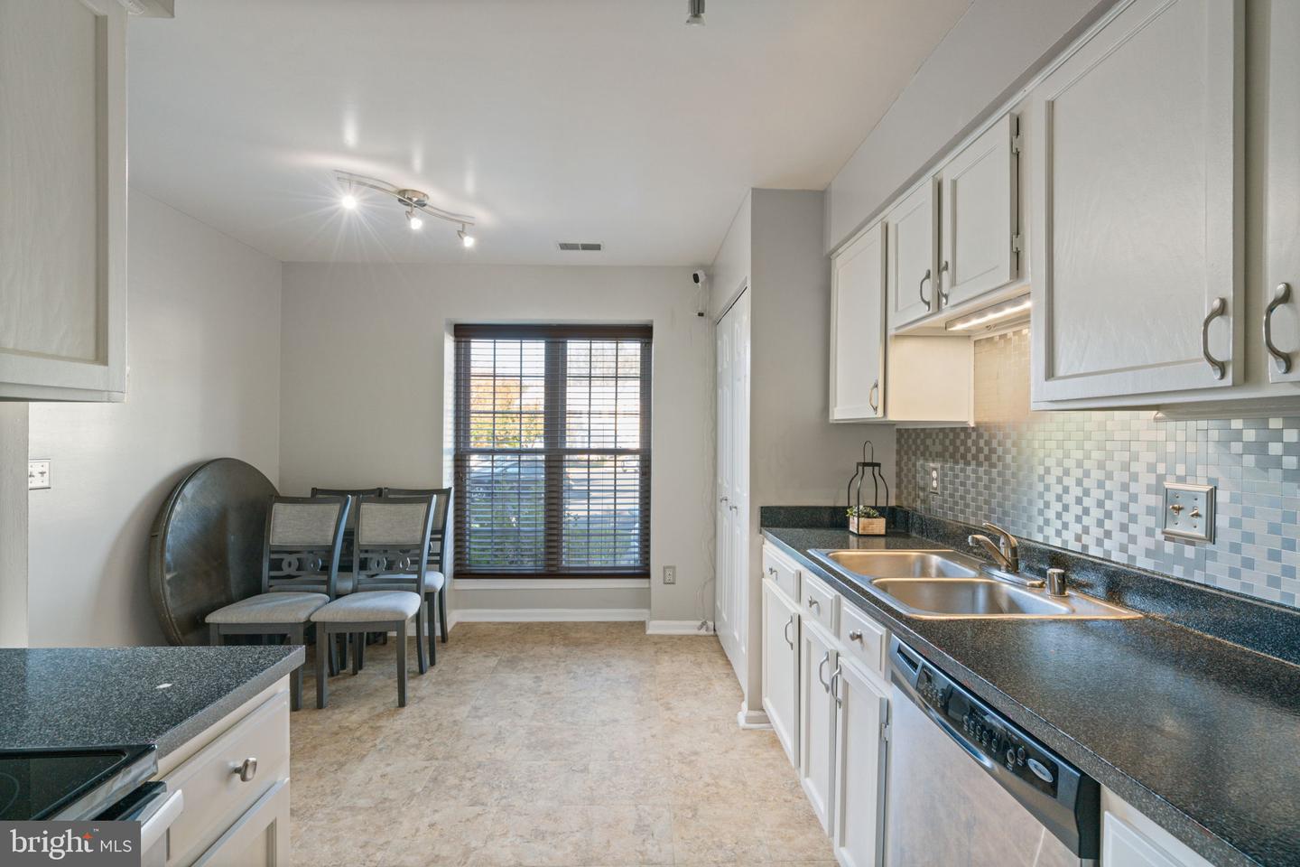 14855 LYNHODGE CT, CENTREVILLE, Virginia 20120, 3 Bedrooms Bedrooms, ,2 BathroomsBathrooms,Residential,For sale,14855 LYNHODGE CT,VAFX2276964 MLS # VAFX2276964