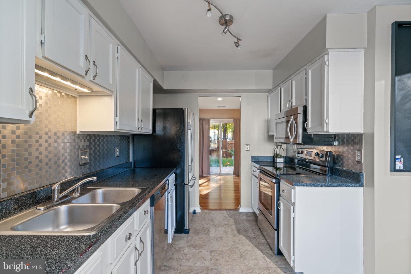 14855 LYNHODGE CT, CENTREVILLE, Virginia 20120, 3 Bedrooms Bedrooms, ,2 BathroomsBathrooms,Residential,For sale,14855 LYNHODGE CT,VAFX2276964 MLS # VAFX2276964