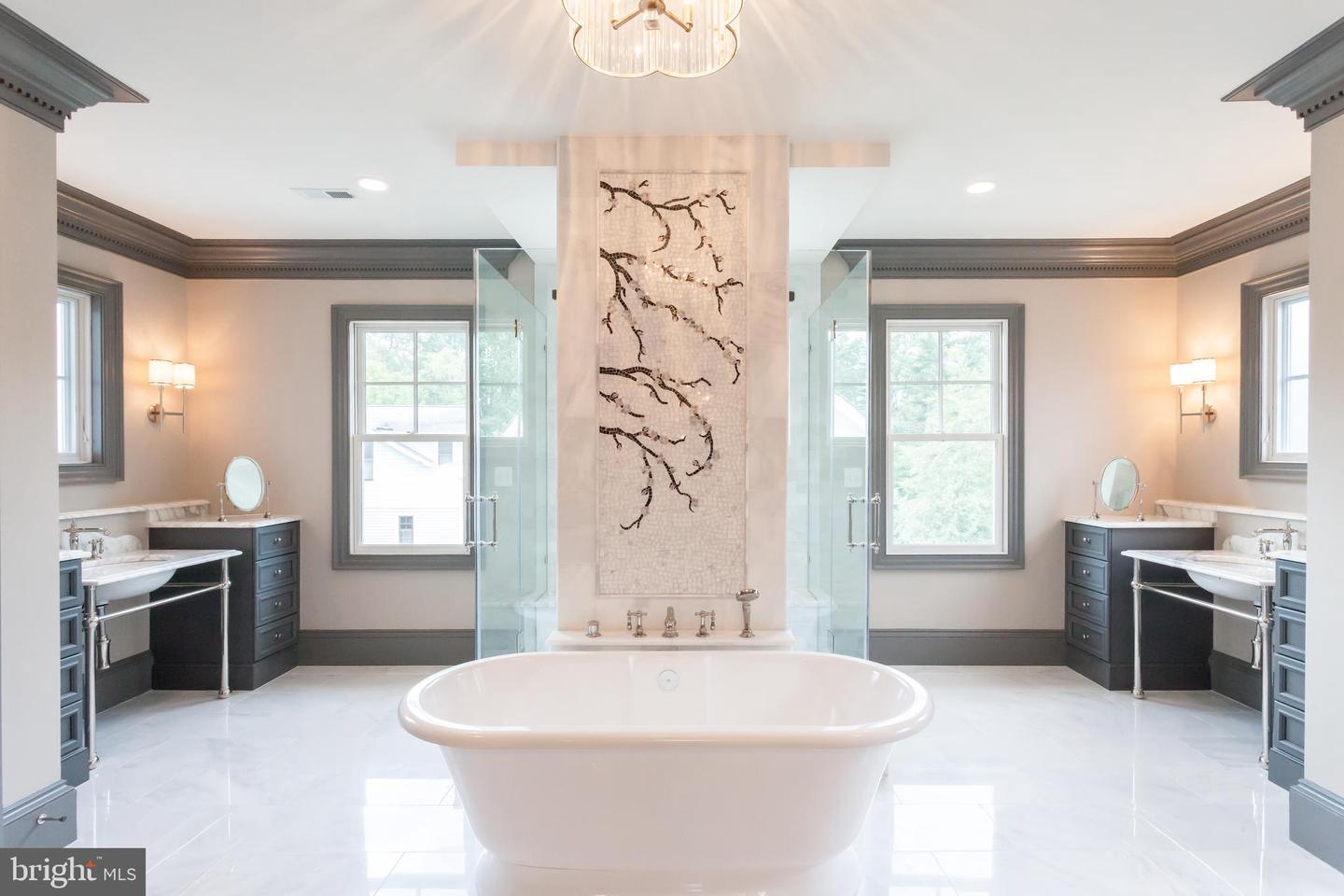 3500 N ABINGDON ST, ARLINGTON, Virginia 22207, 6 Bedrooms Bedrooms, 27 Rooms Rooms,6 BathroomsBathrooms,Residential,For sale,3500 N ABINGDON ST,VAAR2065572 MLS # VAAR2065572