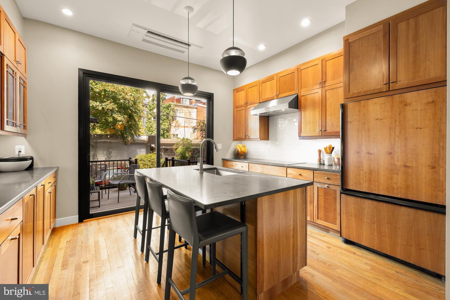 925 FRENCH ST NW, WASHINGTON, District Of Columbia 20001, 3 Bedrooms Bedrooms, ,3 BathroomsBathrooms,Residential,For sale,925 FRENCH ST NW,DCDC2229698 MLS # DCDC2229698