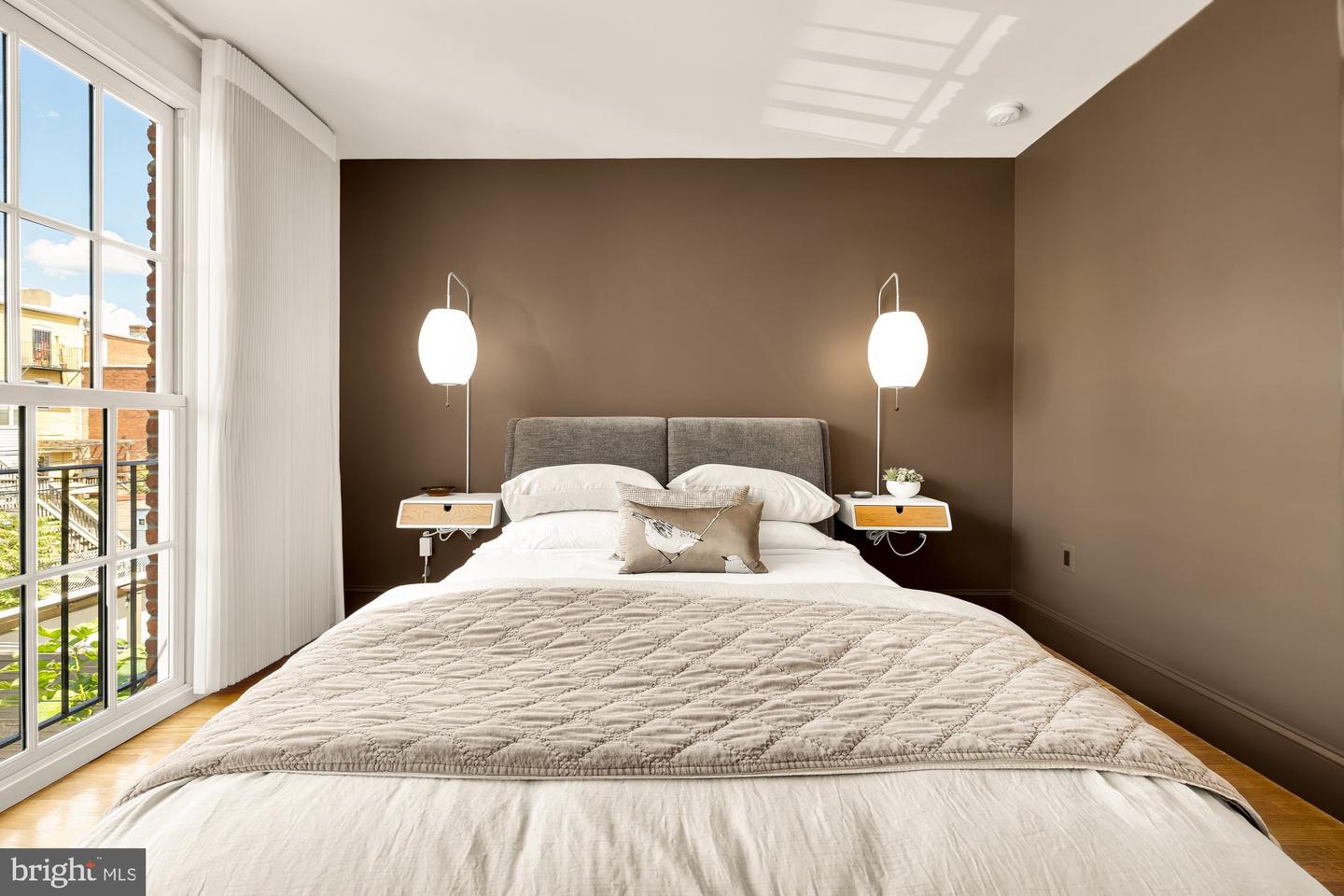 925 FRENCH ST NW, WASHINGTON, District Of Columbia 20001, 3 Bedrooms Bedrooms, ,3 BathroomsBathrooms,Residential,For sale,925 FRENCH ST NW,DCDC2229698 MLS # DCDC2229698