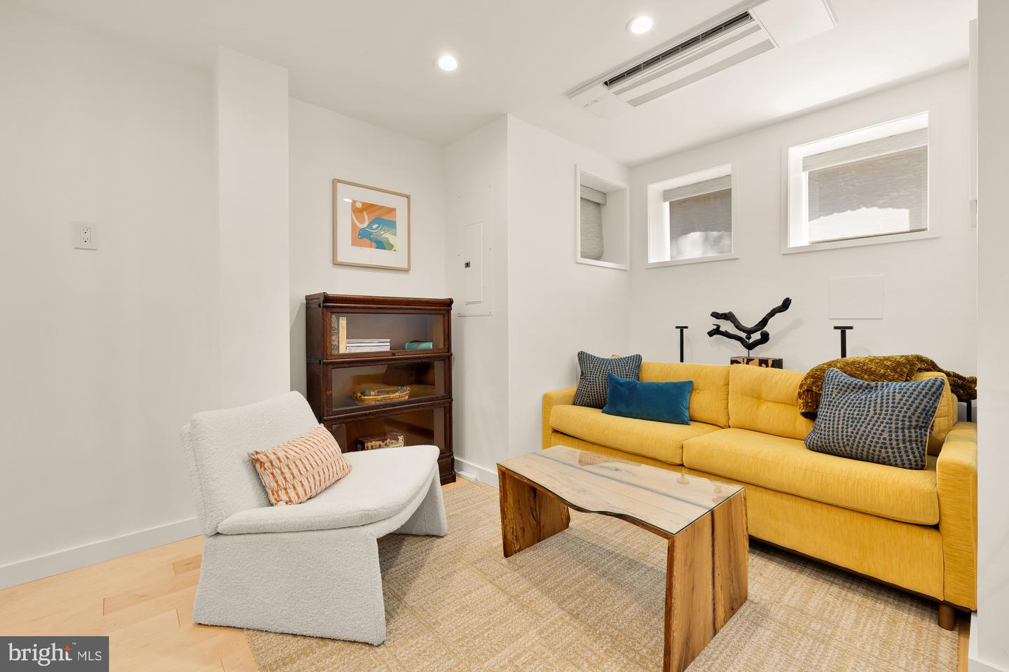 925 FRENCH ST NW, WASHINGTON, District Of Columbia 20001, 3 Bedrooms Bedrooms, ,3 BathroomsBathrooms,Residential,For sale,925 FRENCH ST NW,DCDC2229698 MLS # DCDC2229698