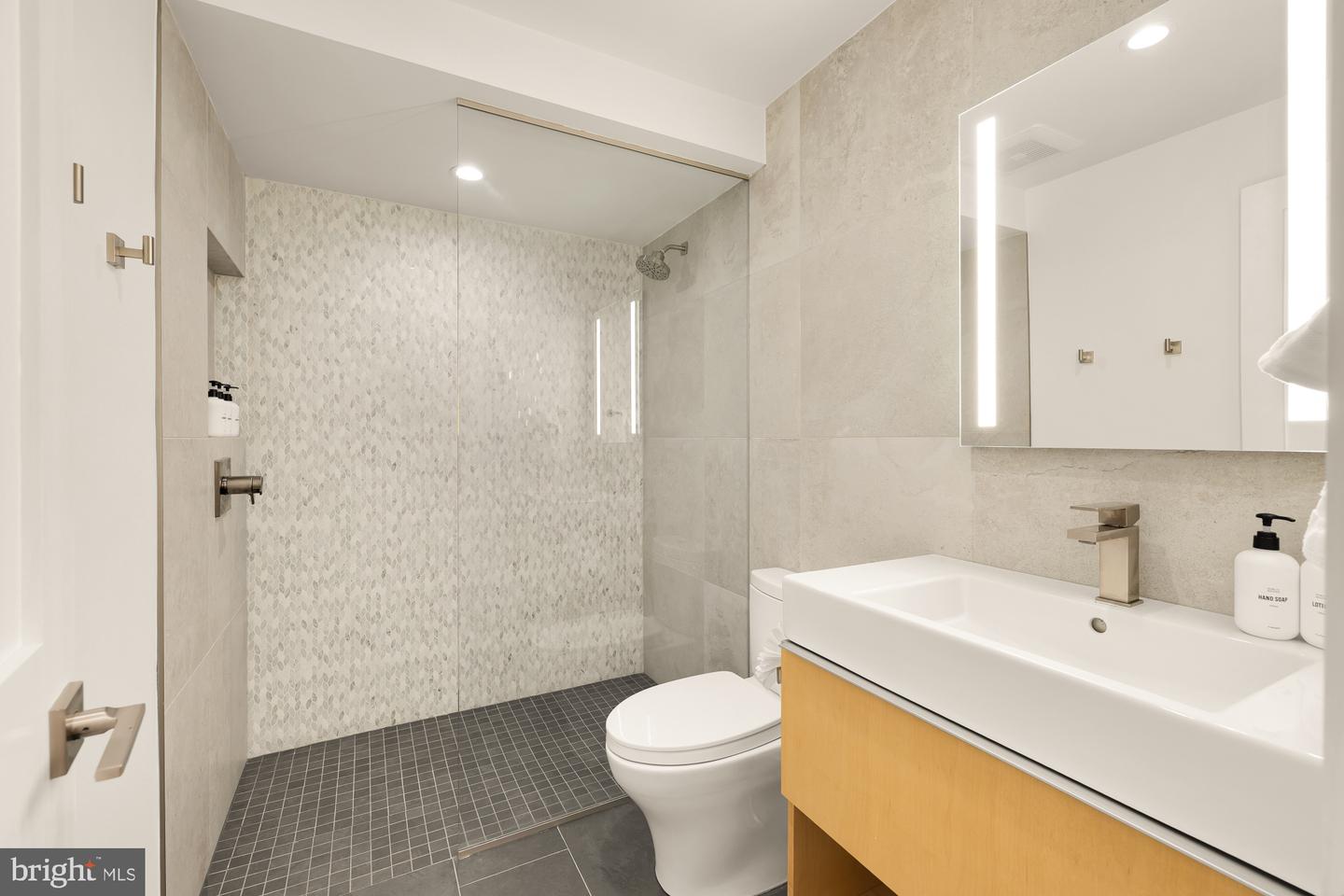 925 FRENCH ST NW, WASHINGTON, District Of Columbia 20001, 3 Bedrooms Bedrooms, ,3 BathroomsBathrooms,Residential,For sale,925 FRENCH ST NW,DCDC2229698 MLS # DCDC2229698