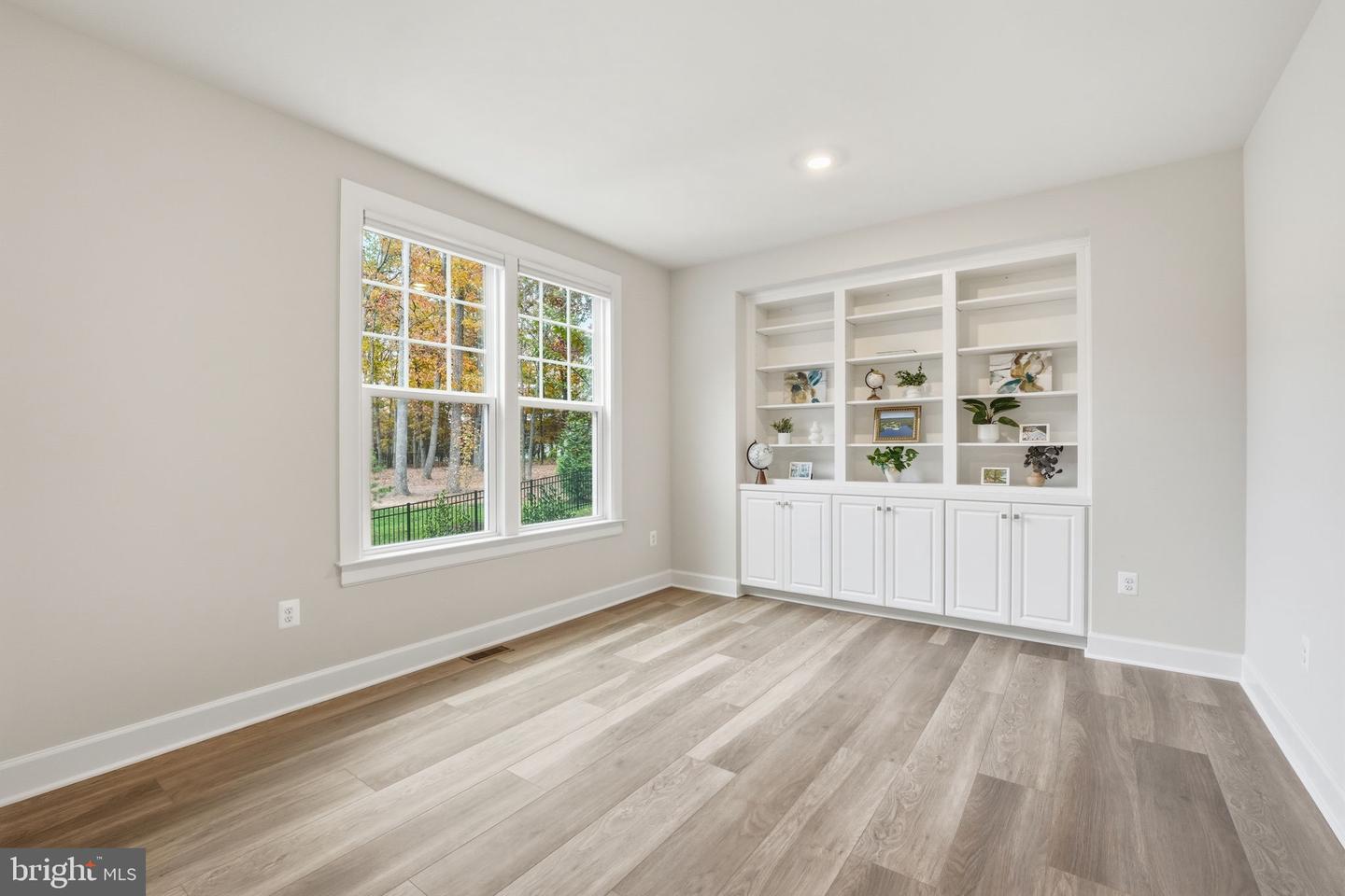 10914 CANTERBURY CT, SPOTSYLVANIA, Virginia 22551, 5 Bedrooms Bedrooms, ,5 BathroomsBathrooms,Residential,For sale,10914 CANTERBURY CT,VASP2037340 MLS # VASP2037340