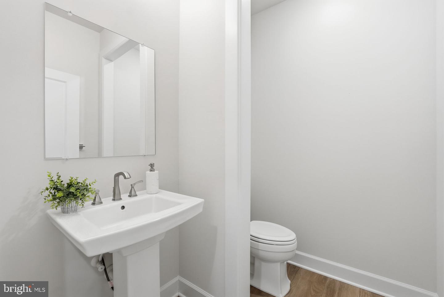 10914 CANTERBURY CT, SPOTSYLVANIA, Virginia 22551, 5 Bedrooms Bedrooms, ,5 BathroomsBathrooms,Residential,For sale,10914 CANTERBURY CT,VASP2037340 MLS # VASP2037340