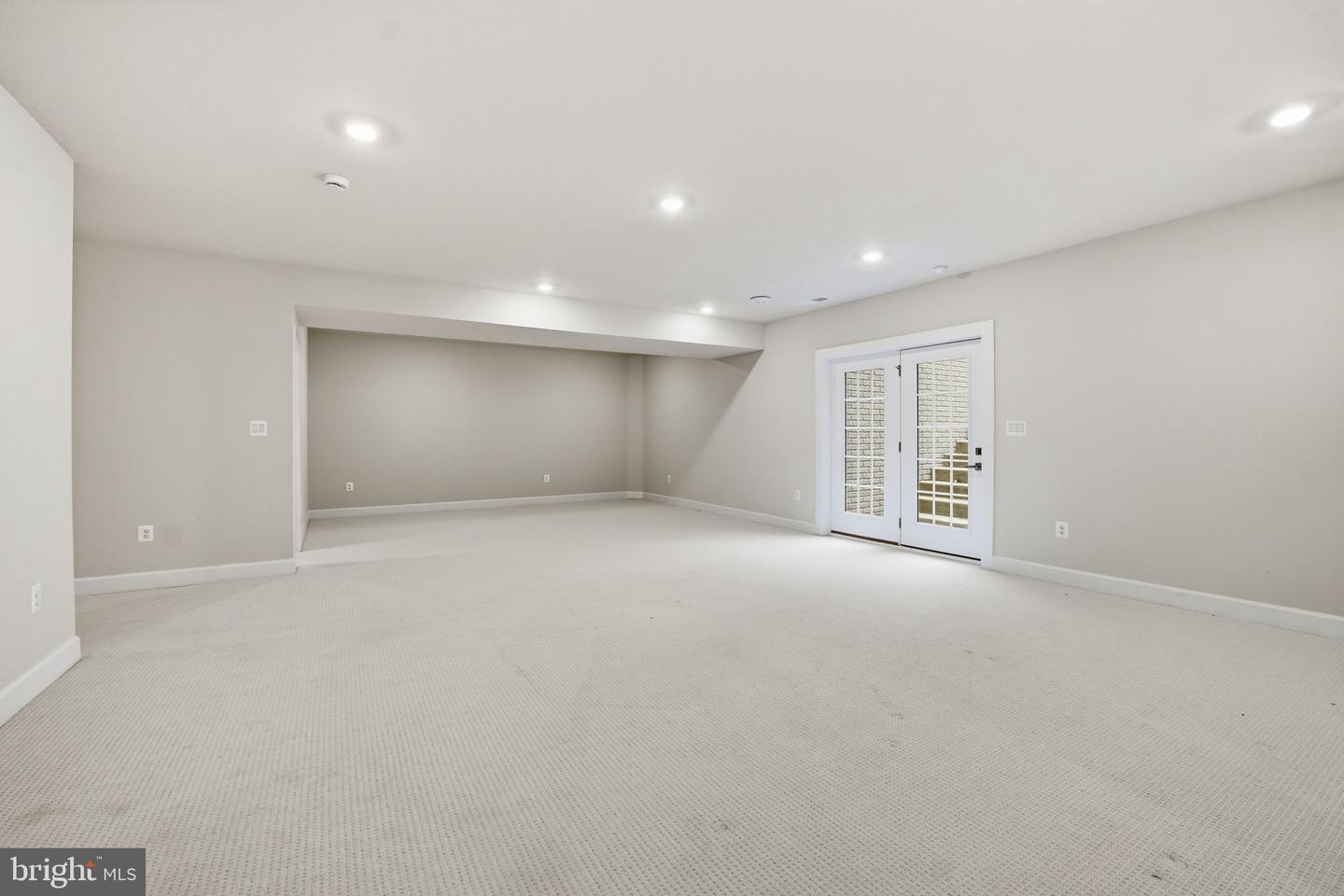 10914 CANTERBURY CT, SPOTSYLVANIA, Virginia 22551, 5 Bedrooms Bedrooms, ,5 BathroomsBathrooms,Residential,For sale,10914 CANTERBURY CT,VASP2037340 MLS # VASP2037340