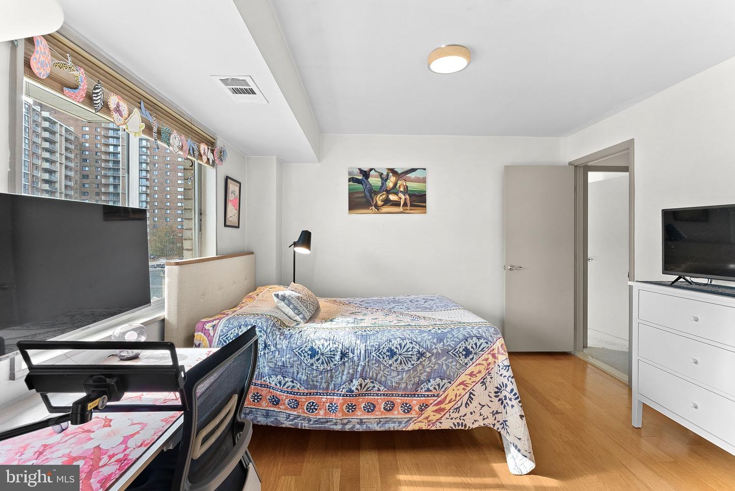 5340 HOLMES RUN PKWY #400, ALEXANDRIA, Virginia 22304, 1 Bedroom Bedrooms, ,1 BathroomBathrooms,Residential,For sale,5340 HOLMES RUN PKWY #400,VAAX2051336 MLS # VAAX2051336