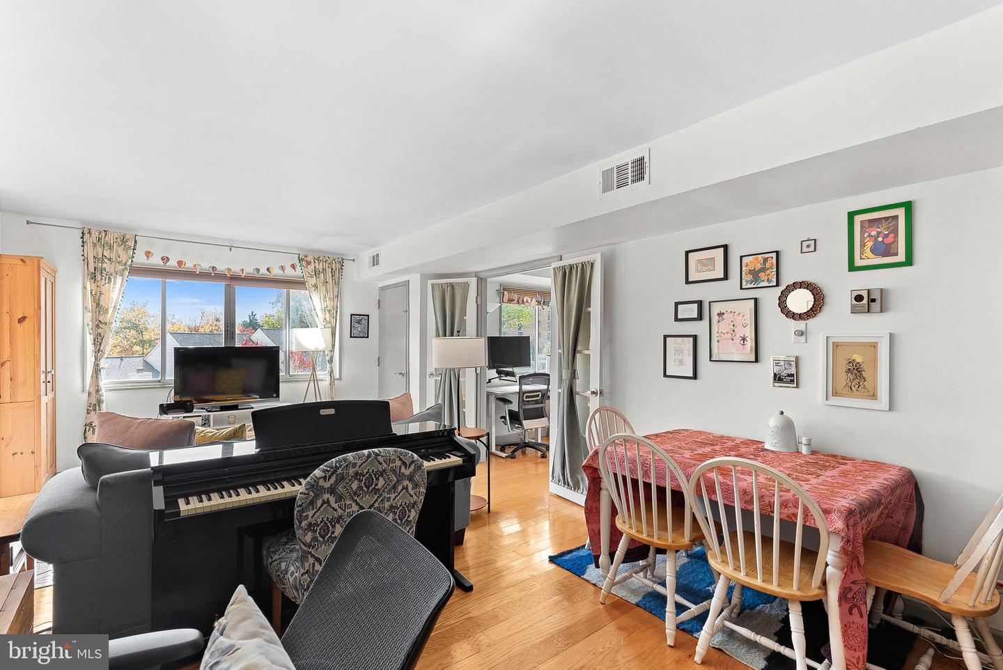 5340 HOLMES RUN PKWY #400, ALEXANDRIA, Virginia 22304, 1 Bedroom Bedrooms, ,1 BathroomBathrooms,Residential,For sale,5340 HOLMES RUN PKWY #400,VAAX2051336 MLS # VAAX2051336