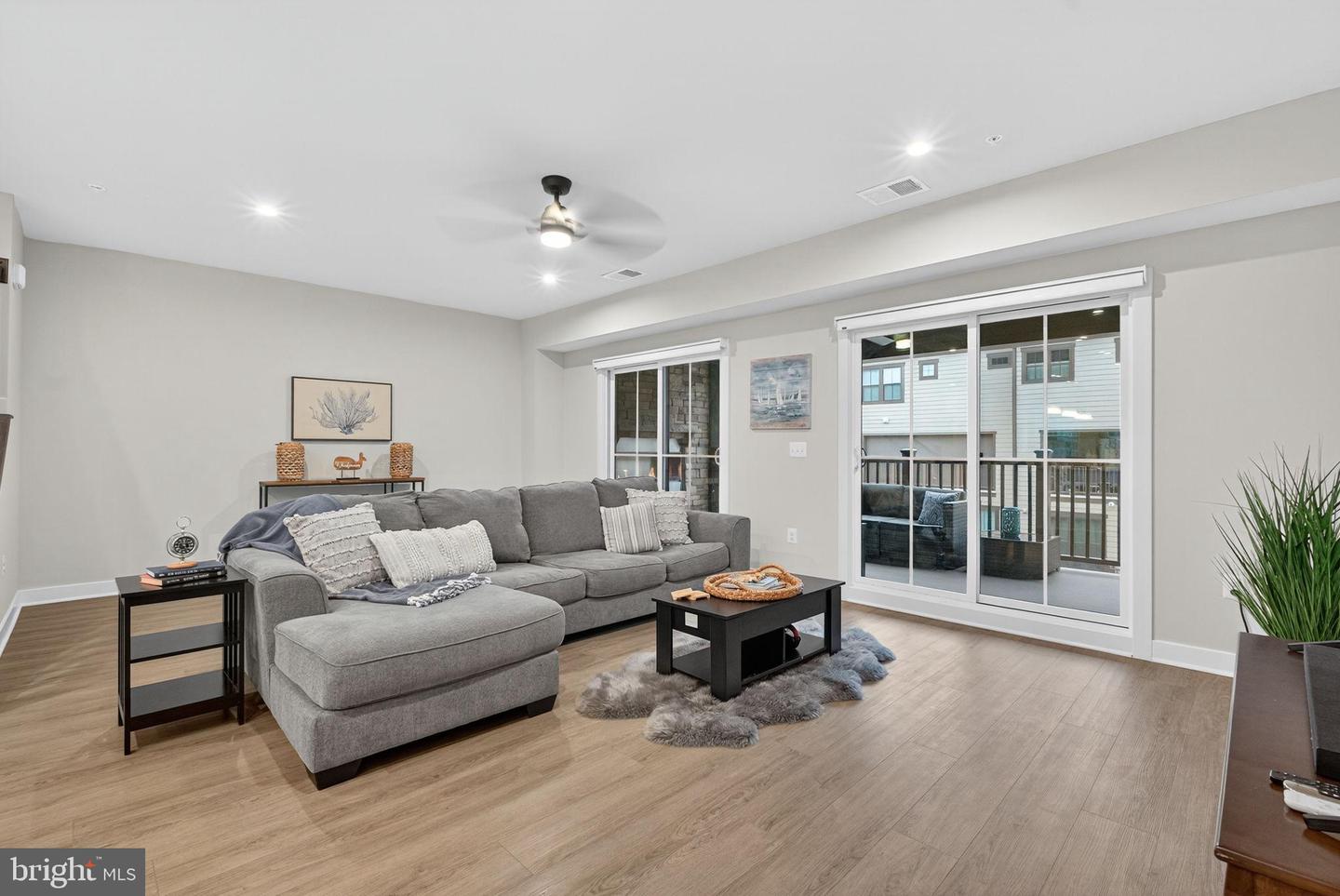 17454 SOUTHERN SHORES DR, DUMFRIES, Virginia 22026, 3 Bedrooms Bedrooms, ,2 BathroomsBathrooms,Residential,For sale,17454 SOUTHERN SHORES DR,VAPW2107052 MLS # VAPW2107052