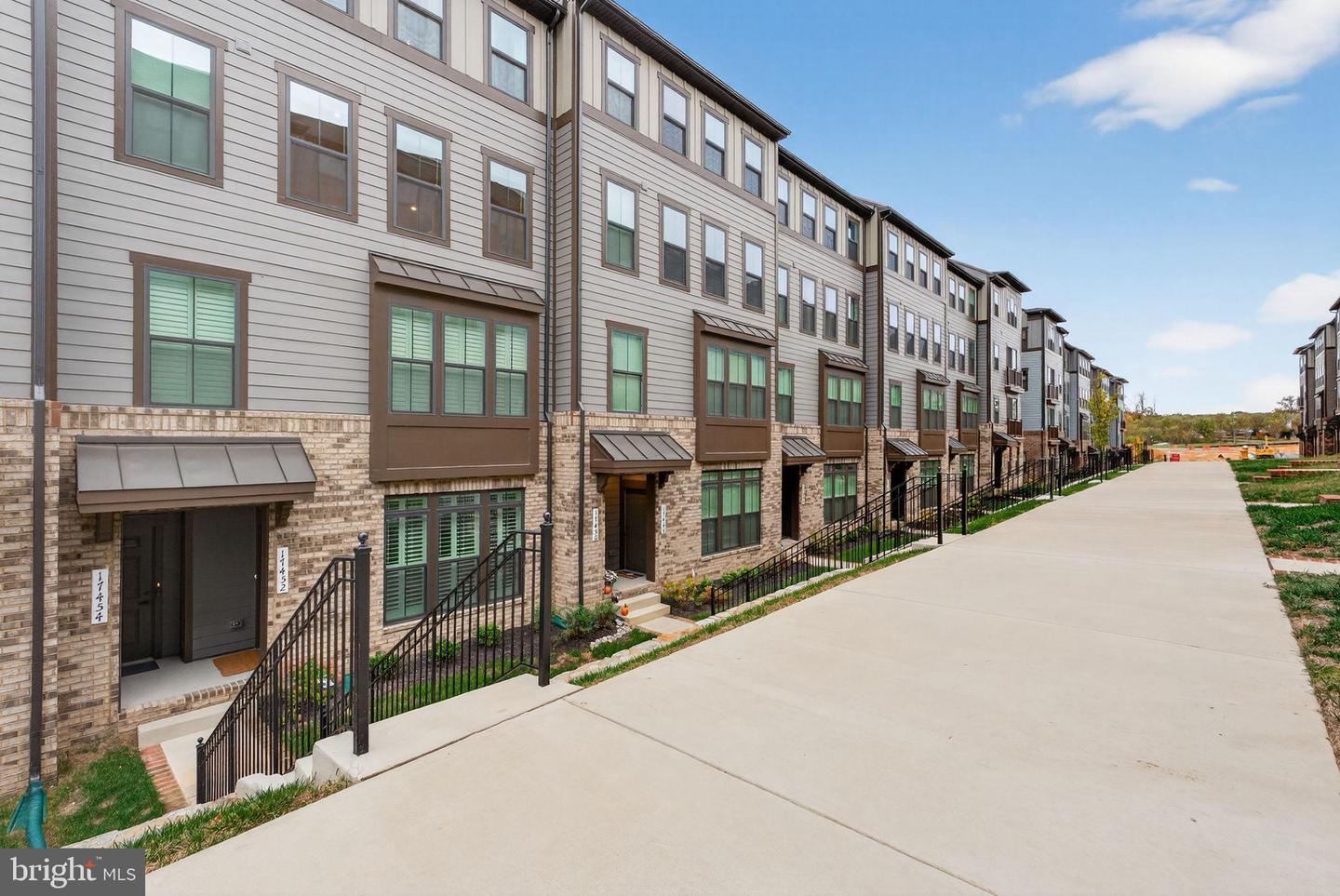 17454 SOUTHERN SHORES DR, DUMFRIES, Virginia 22026, 3 Bedrooms Bedrooms, ,2 BathroomsBathrooms,Residential,For sale,17454 SOUTHERN SHORES DR,VAPW2107052 MLS # VAPW2107052