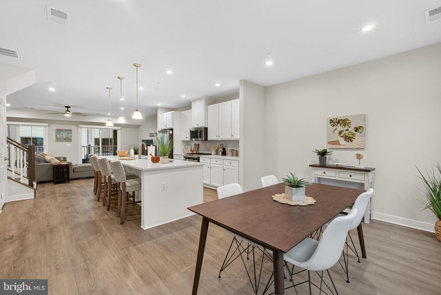 17454 SOUTHERN SHORES DR, DUMFRIES, Virginia 22026, 3 Bedrooms Bedrooms, ,2 BathroomsBathrooms,Residential,For sale,17454 SOUTHERN SHORES DR,VAPW2107052 MLS # VAPW2107052